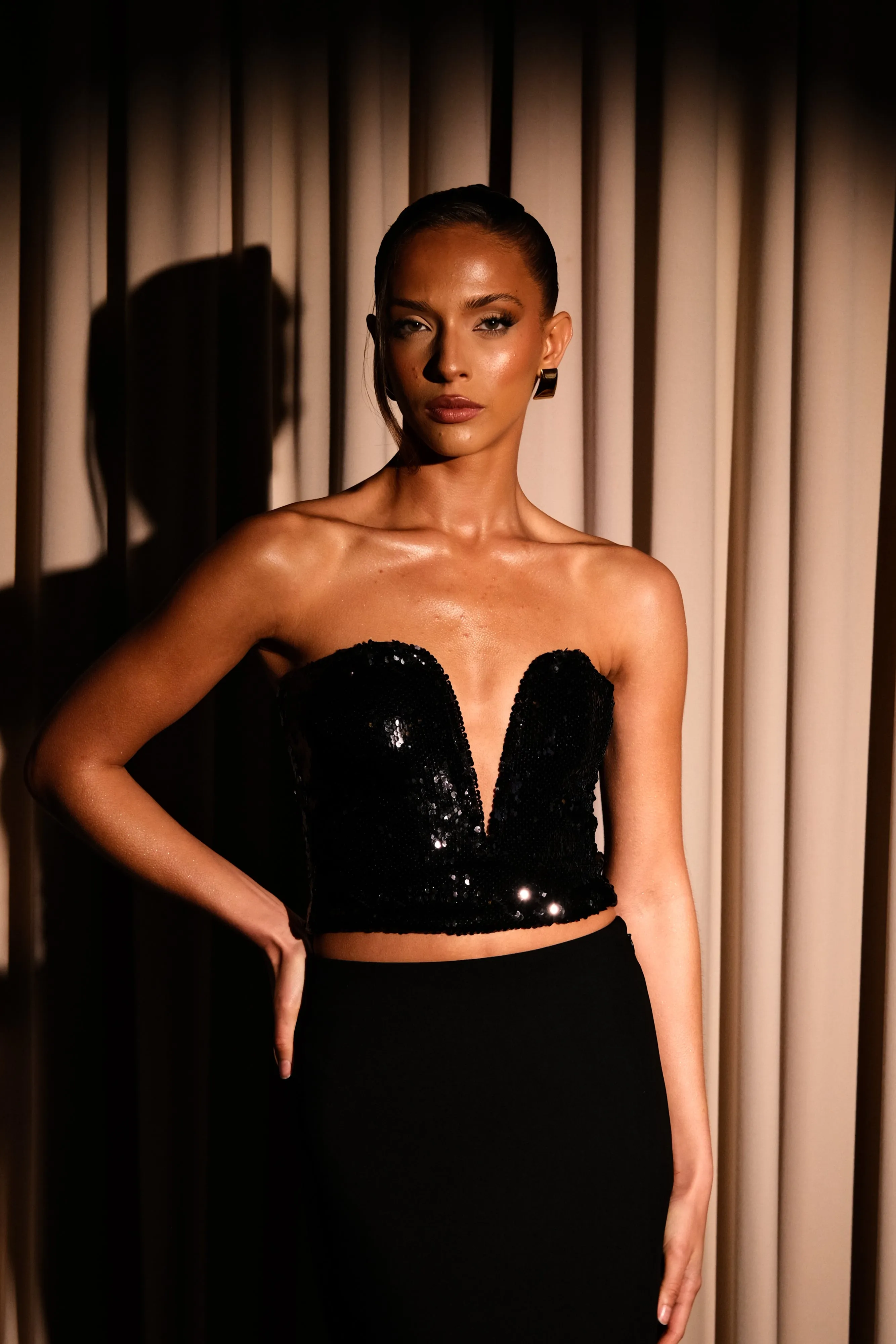 Zariah Strapless Sequin V Corset - Black sold by Meshki product image thumbnail 2