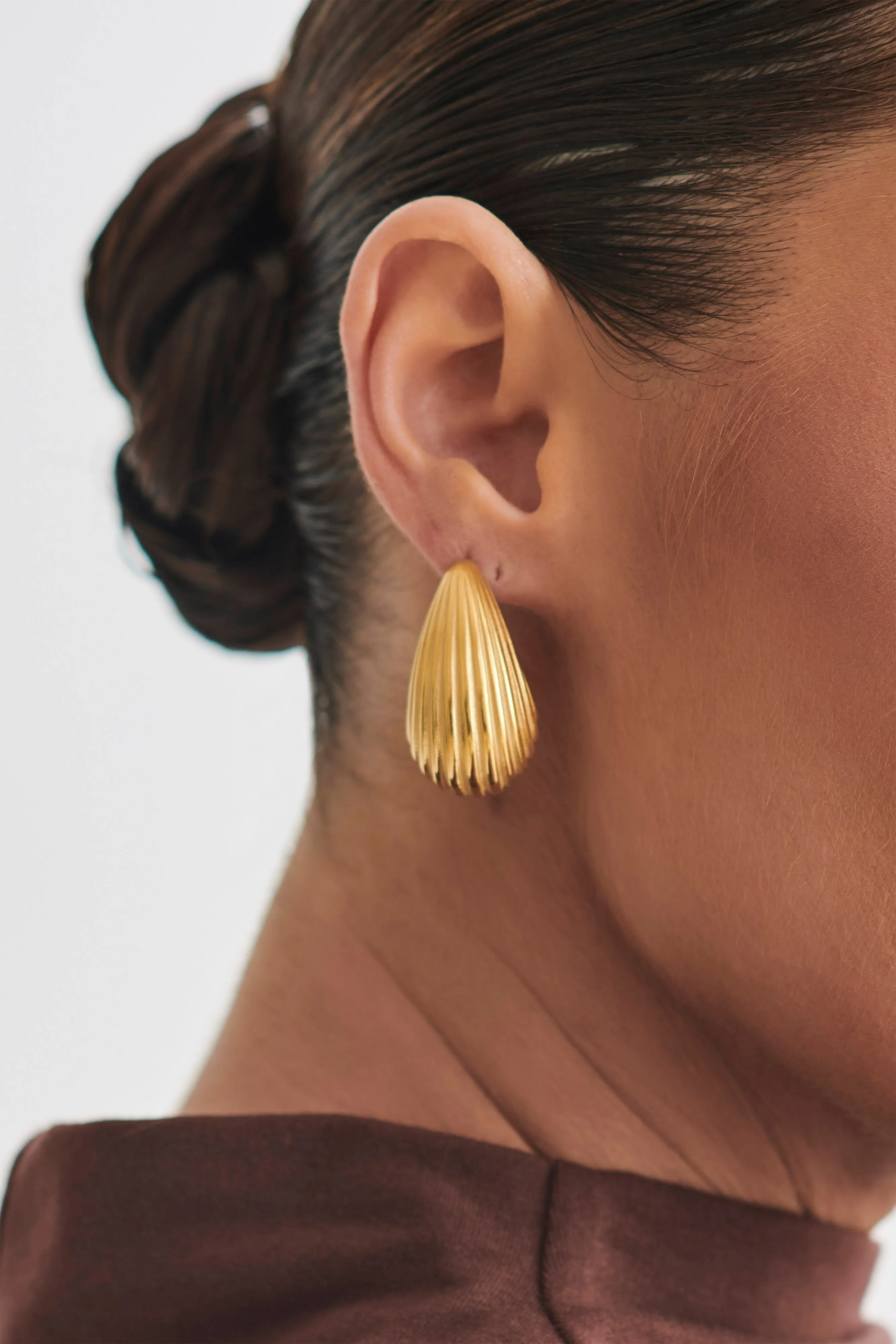 Sloane C Shape Hoop Earrings - Gold sold by Meshki product image thumbnail 2
