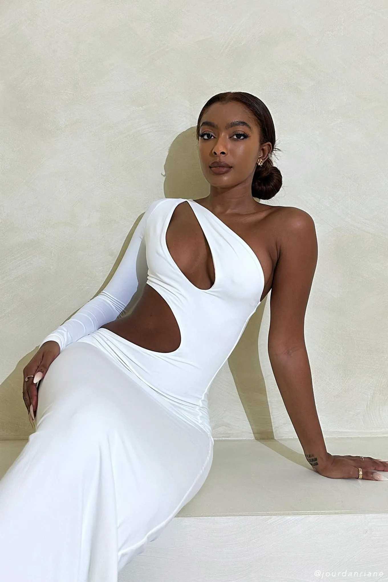 Joyce One Shoulder Cut Out Maxi Dress - White sold by Meshki product image thumbnail 3