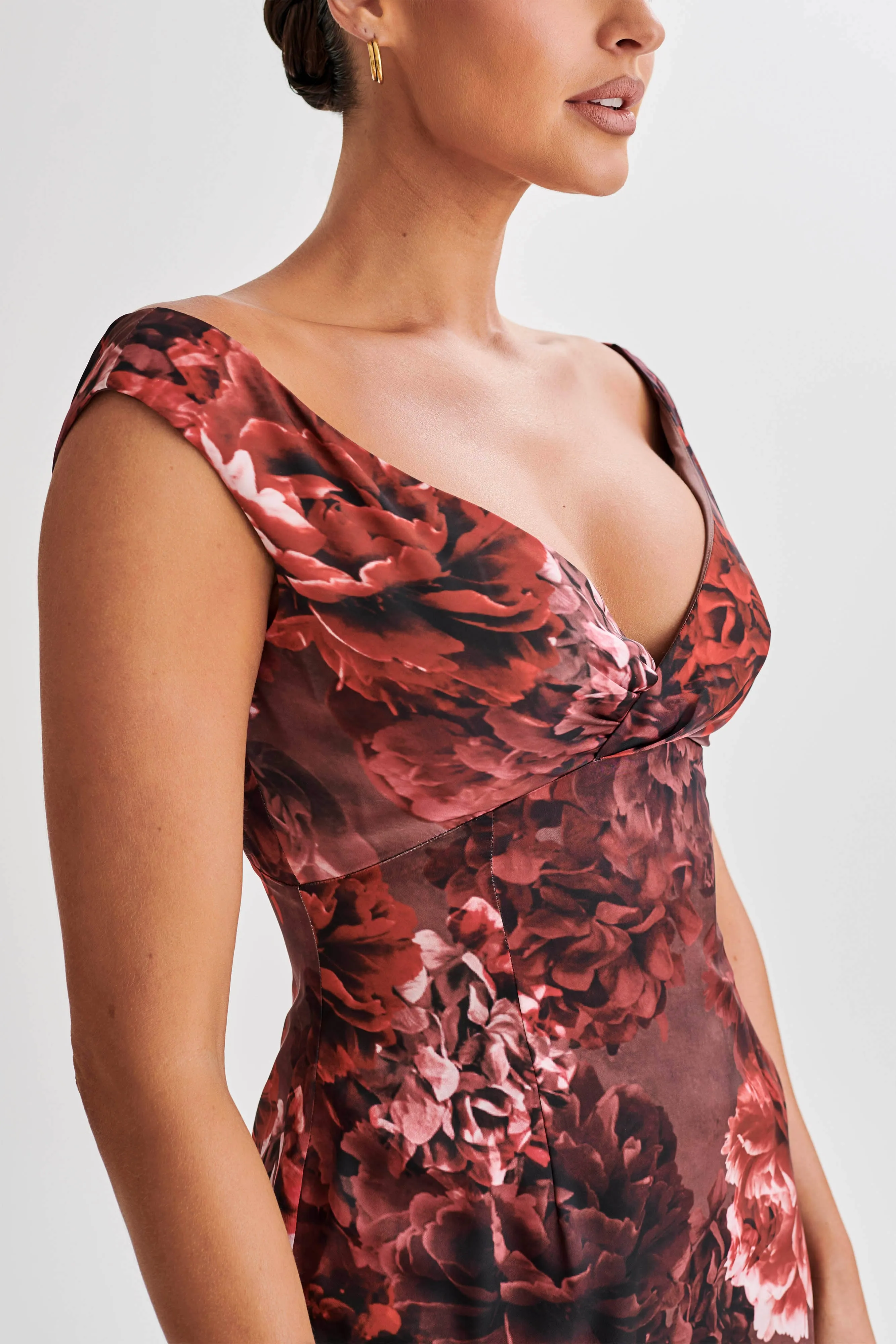 Giavanni Off Shoulder Maxi Dress - Peony Print sold by Meshki product image thumbnail 2