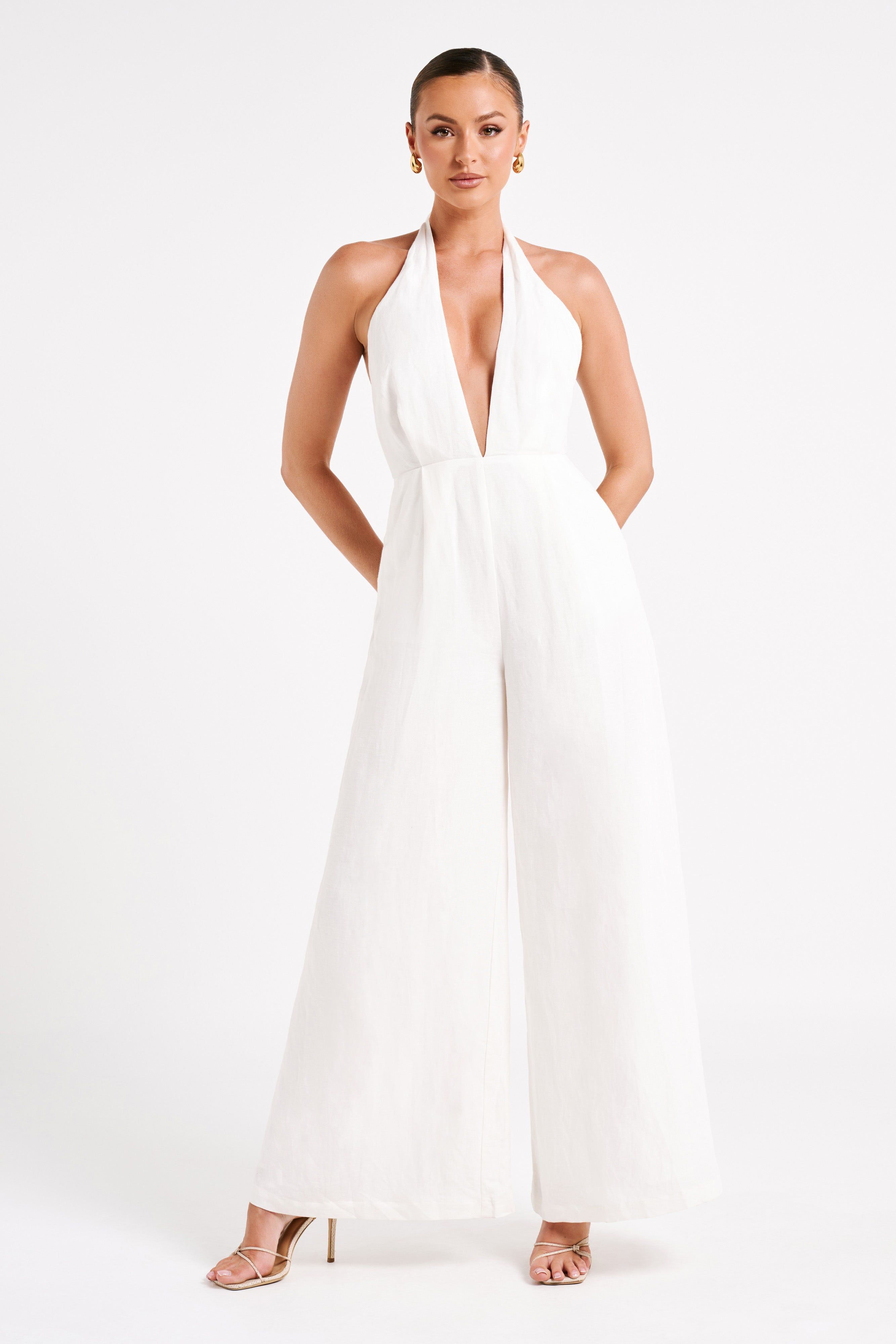オールインワン・サロペット Waylen Sleeveless White Jumpsuit BCBGMAXAZRIA Waylen Sleeveless White Jumpsuit - Runway Catalog