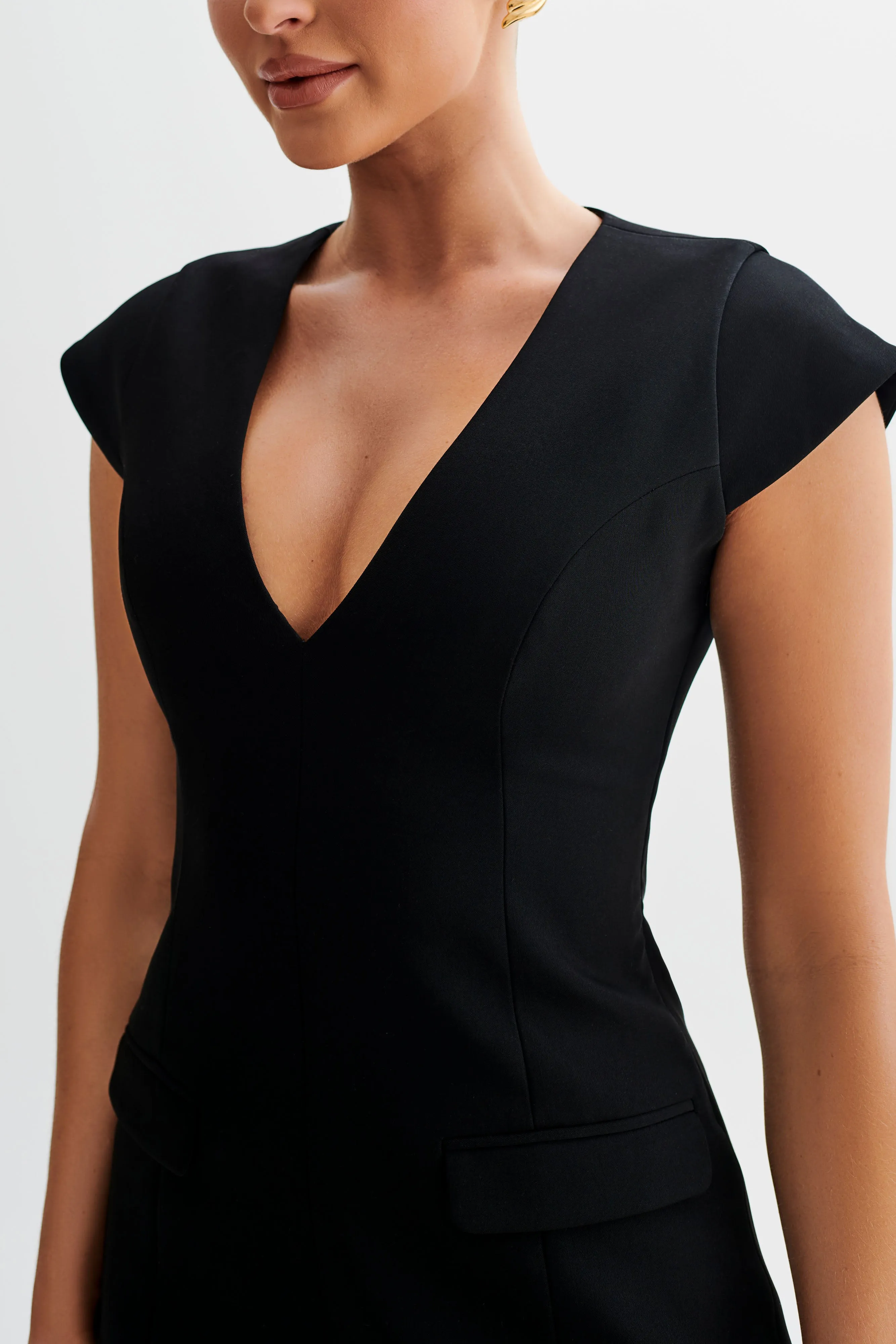 Kiernan Sleeveless Blazer Dress - Black sold by Meshki product image thumbnail 3