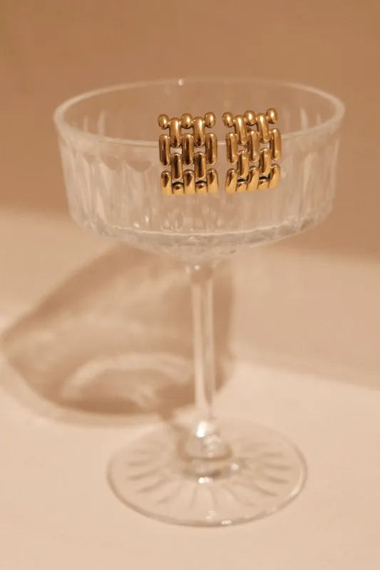 Denise Cross Hatch Earrings - Gold made by Meshki