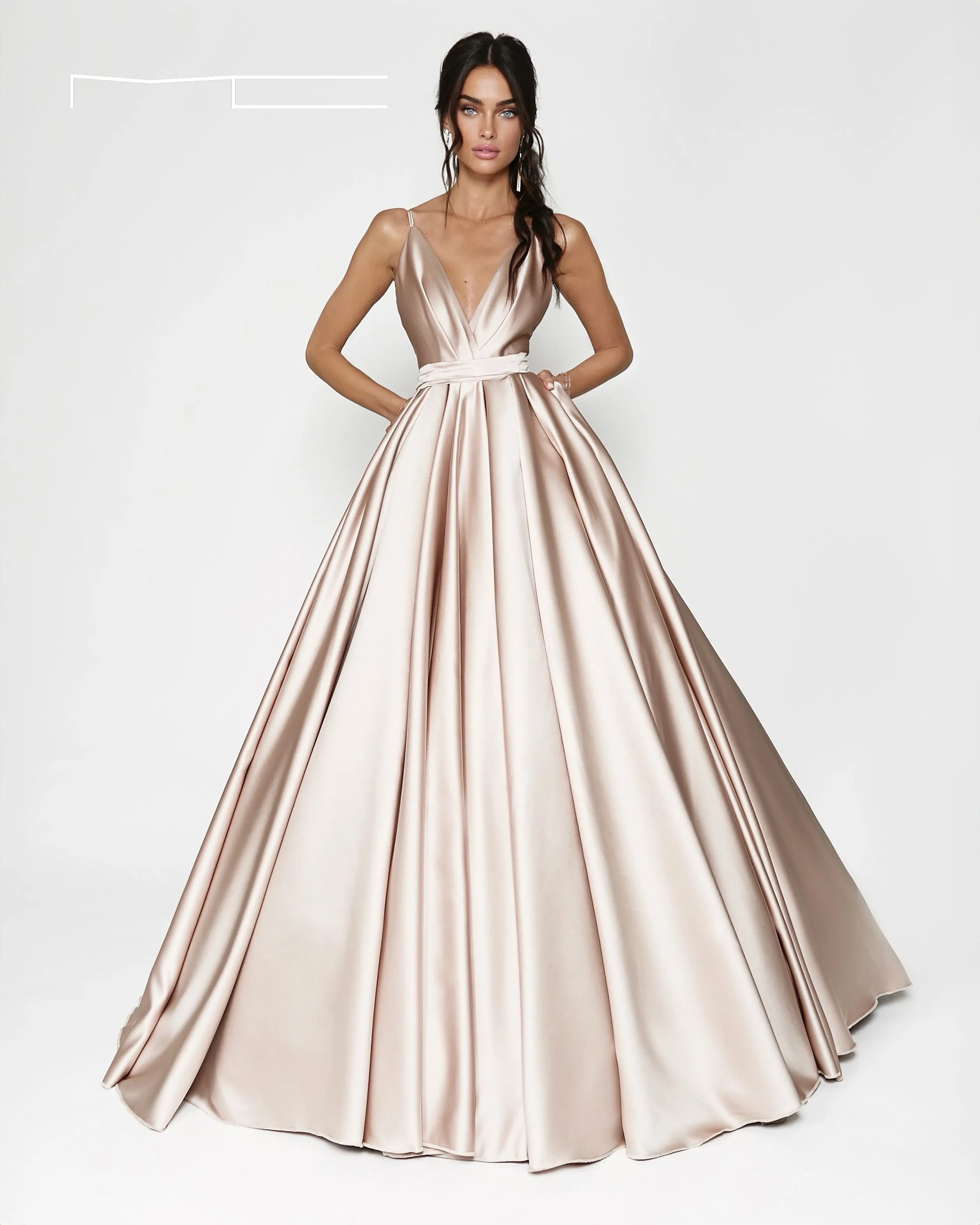 MC-1914 sold by Michael Costello product image thumbnail 2