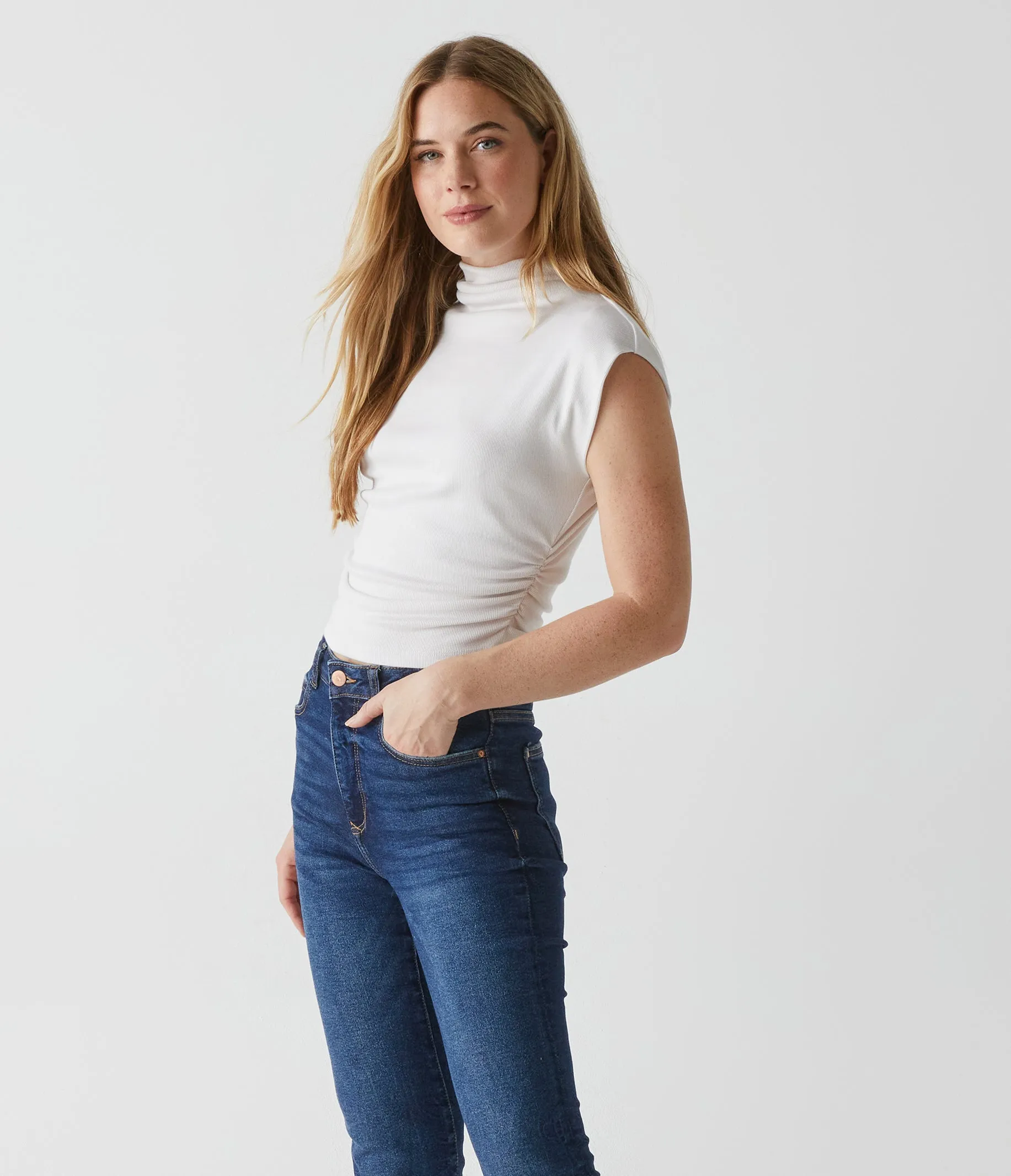 Piper Cropped Power Shoulder Tee sold by Michael Stars product image thumbnail 3
