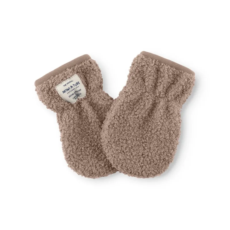 MATWOLMER teddyfleece mittens. GRS sold by Mini A Ture