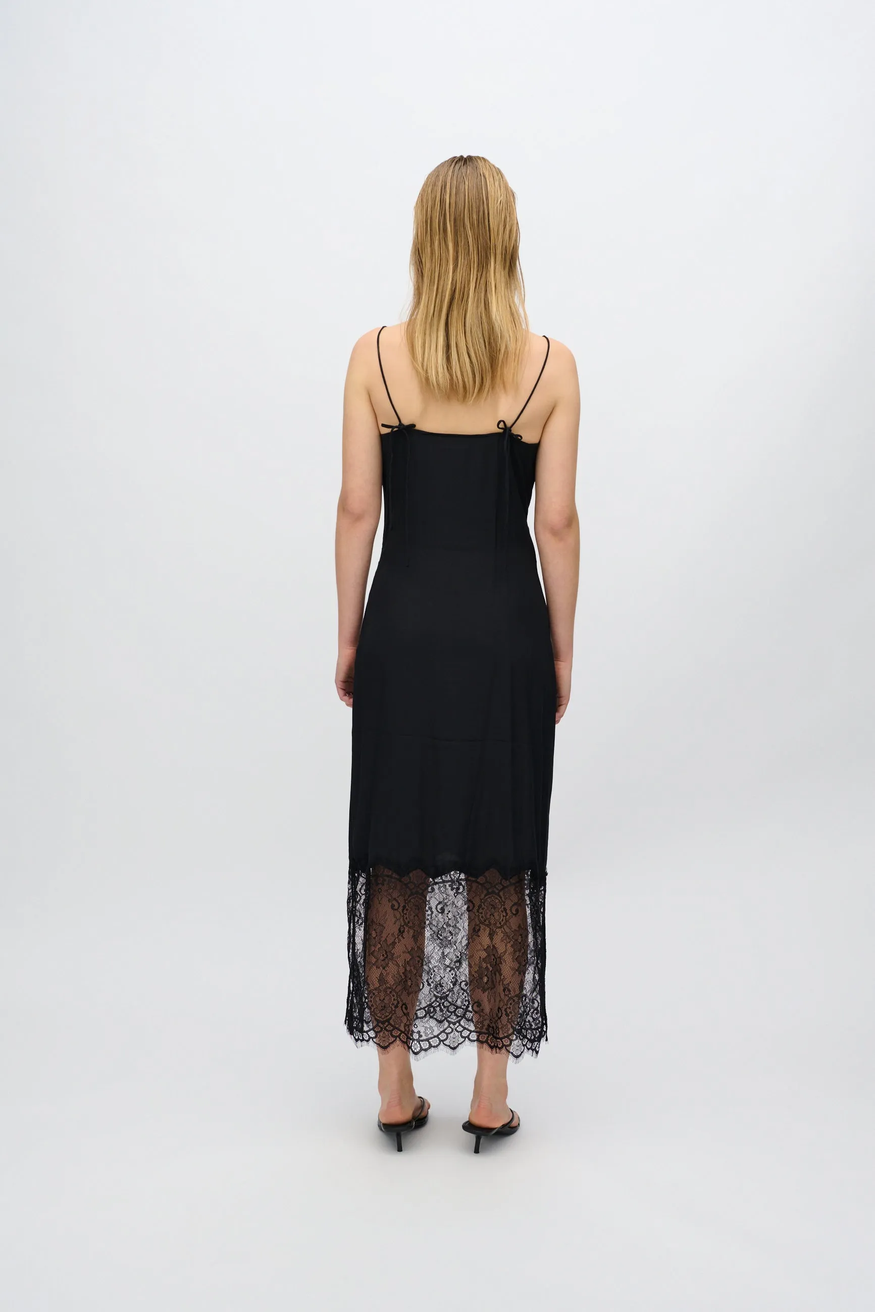 Elly midi dress with lace 4257 - Black sold by Minimum product image thumbnail 3