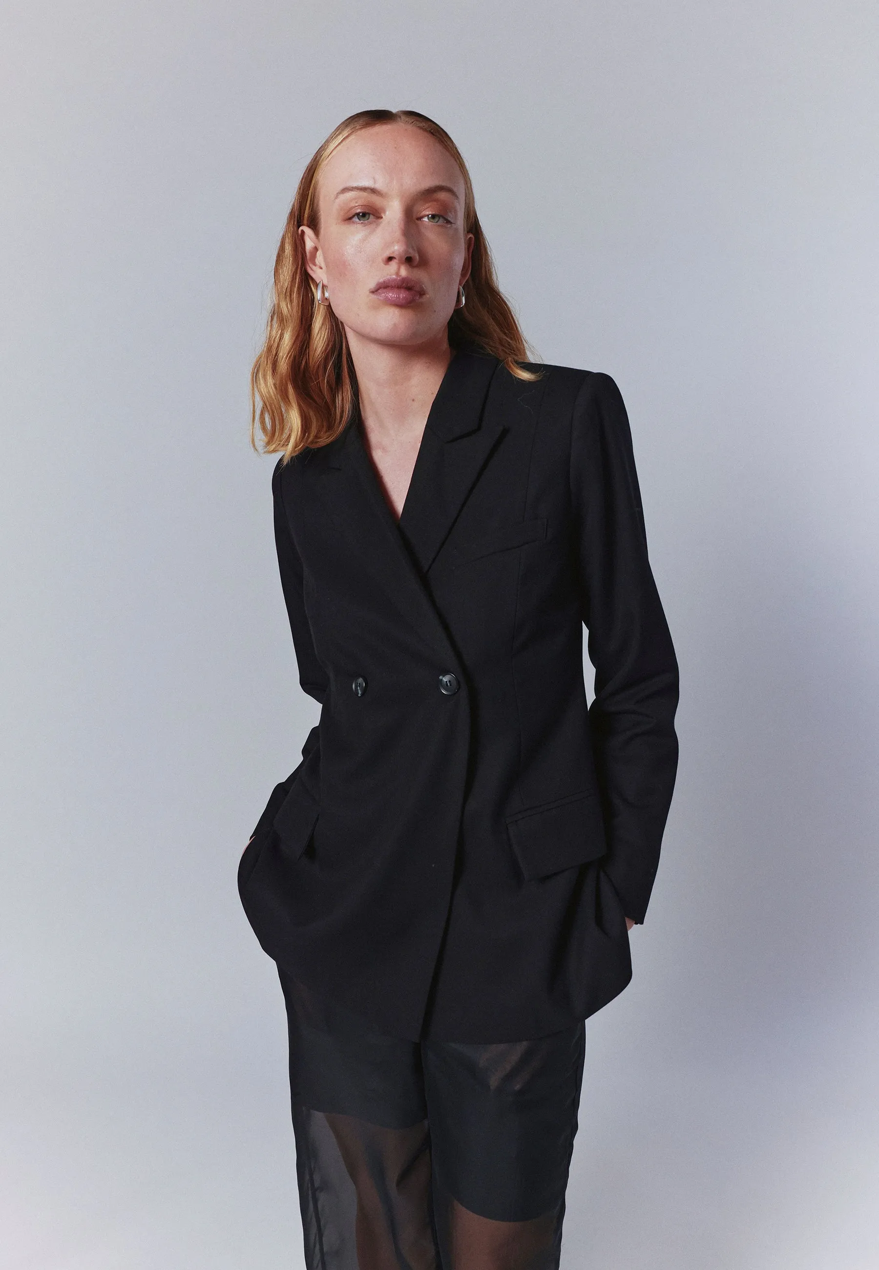 Gracie blazer 4527 - Black sold by Minimum