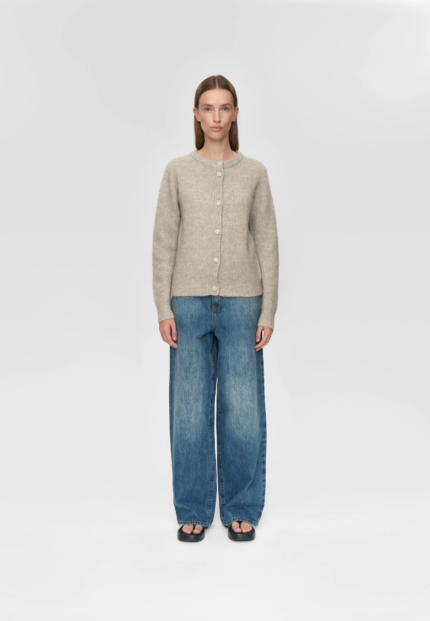 Kora cardigan 9965 - Warm Sand sold by Minimum