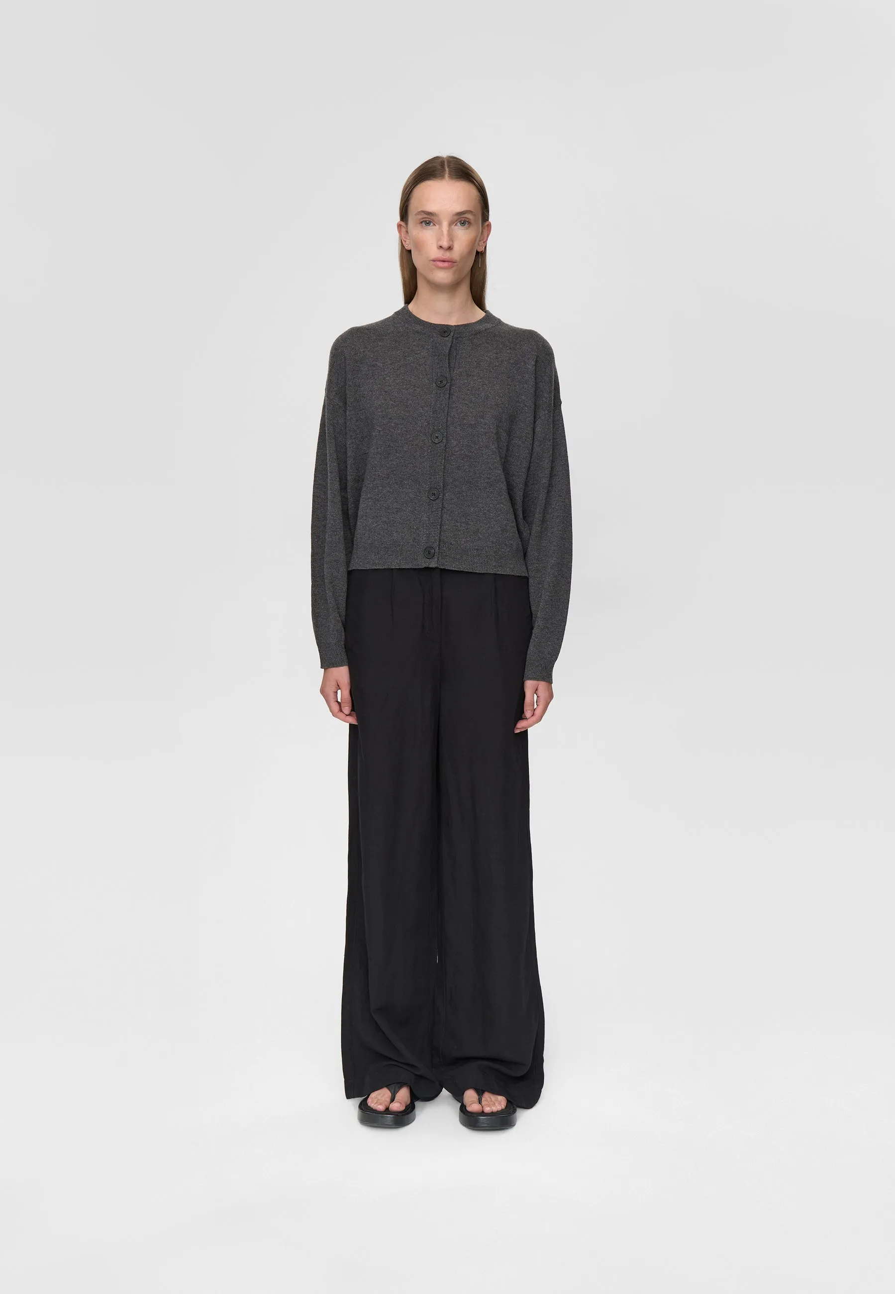 Assiana cardigan 3801 - Grey Melange sold by Minimum