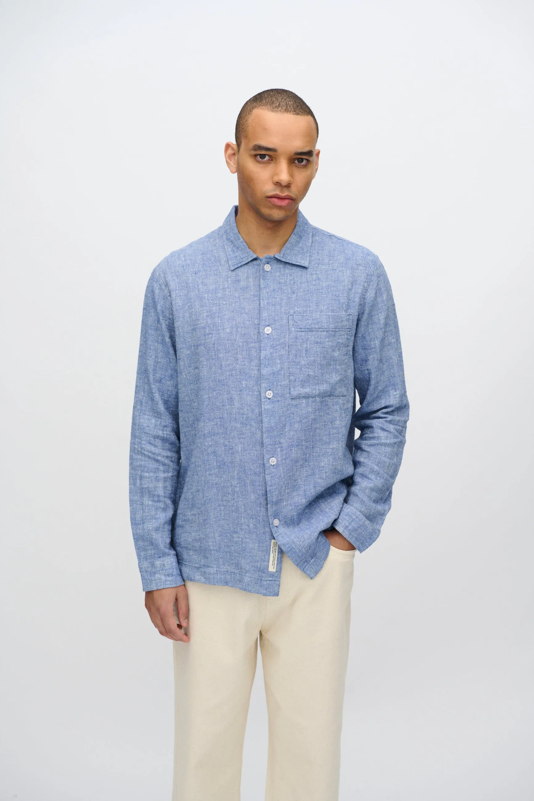 Francis long sleeved shirt in linen blend 4236 - Angel Falls sold by Minimum product image thumbnail 3