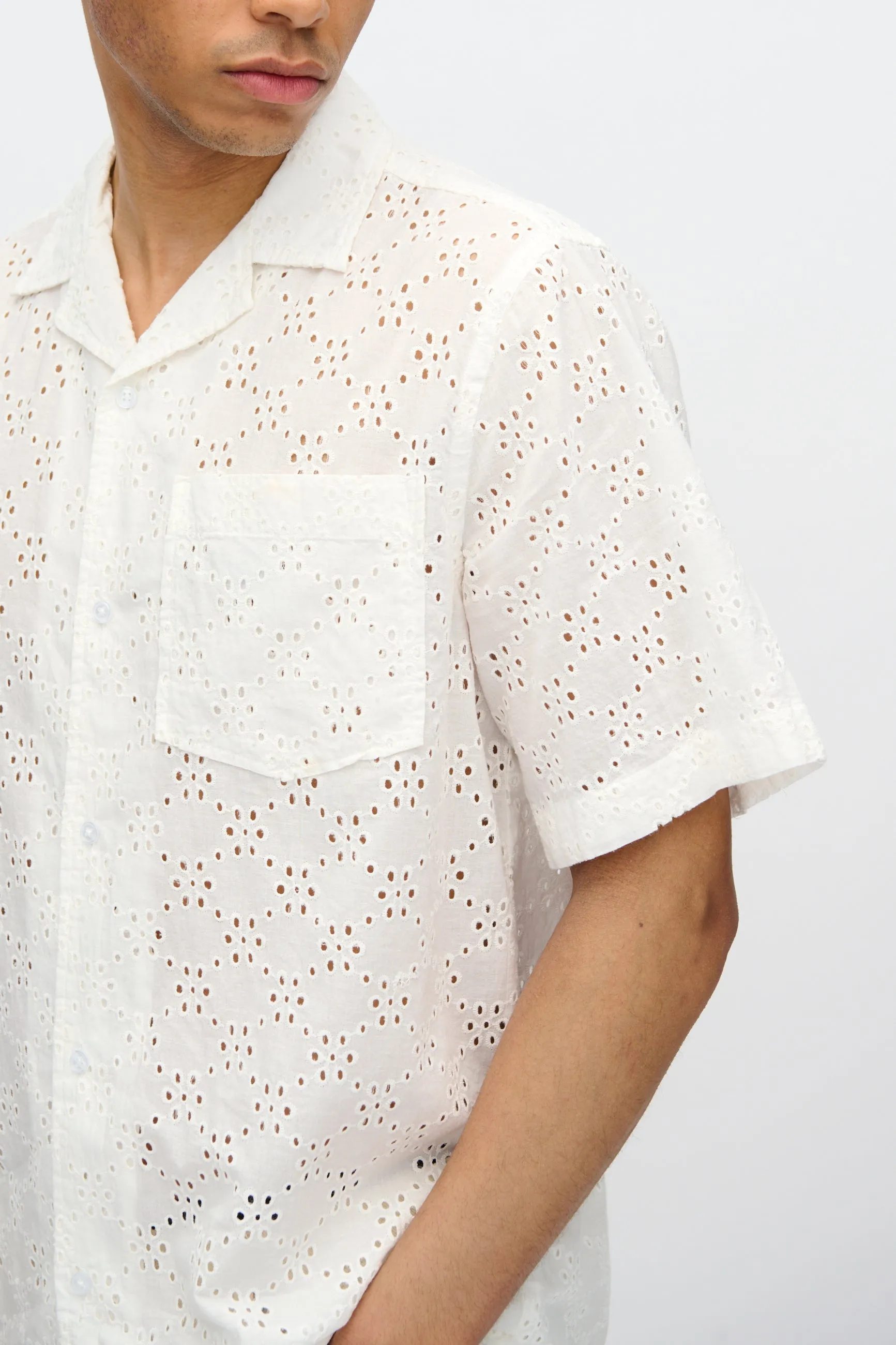 Hayden relaxed short sleeved shirt in broderie anglaise 4295 - Coco Milk sold by Minimum product image thumbnail 3