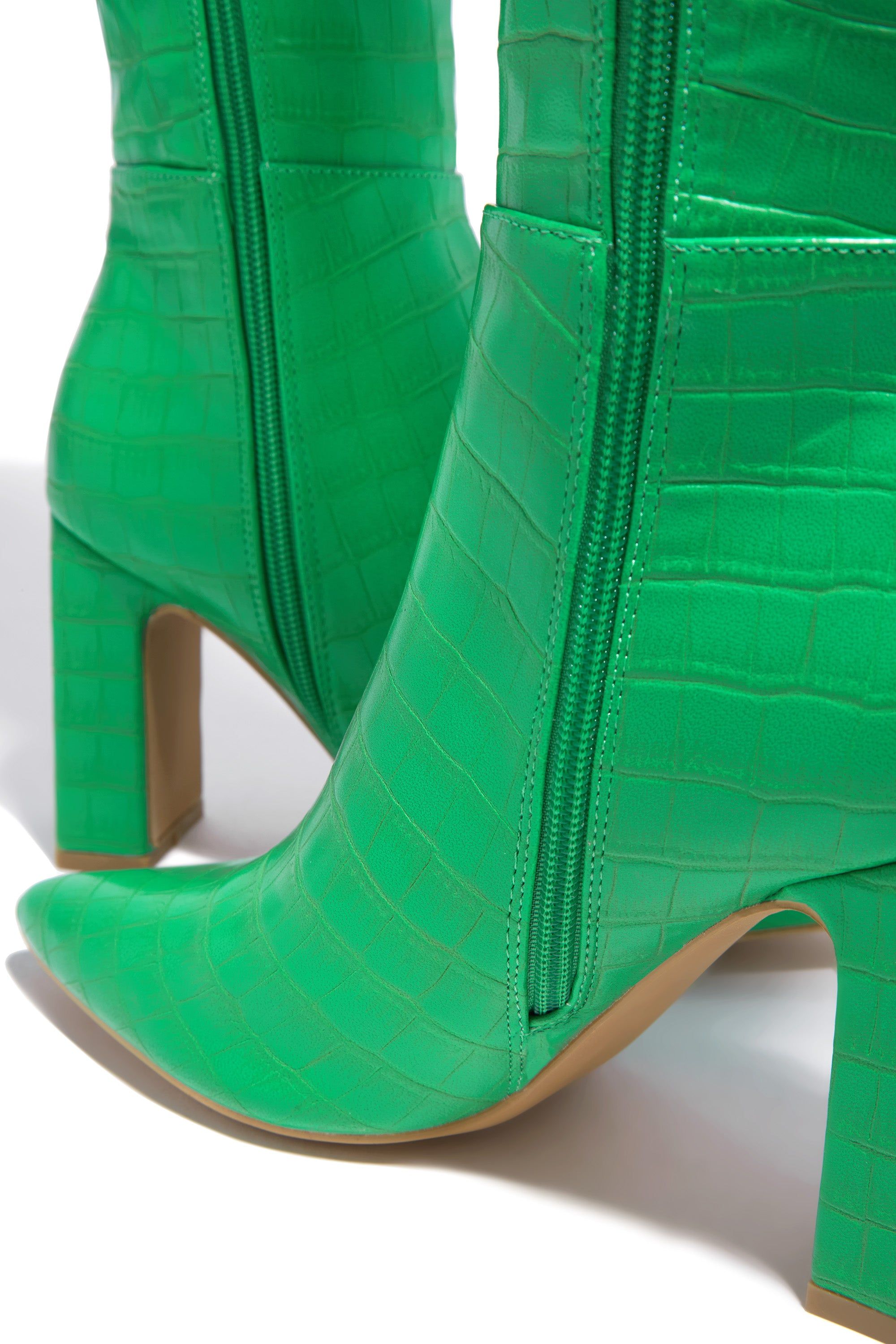 Danielle - Green sold by Miss Lola product image thumbnail 3