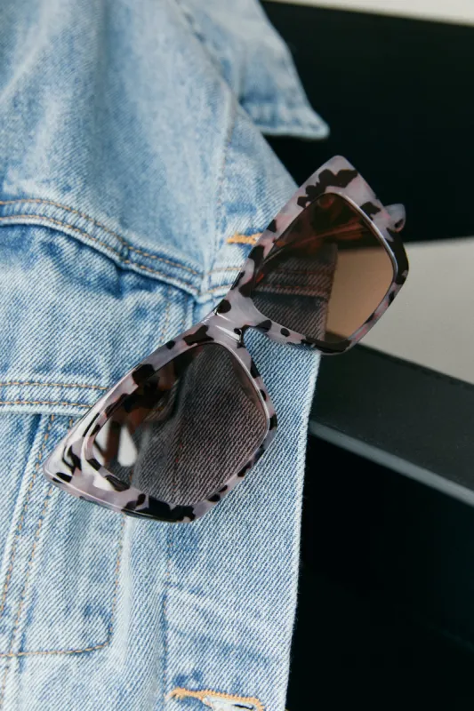 Weekend Mode - Tortoise sold by Miss Lola