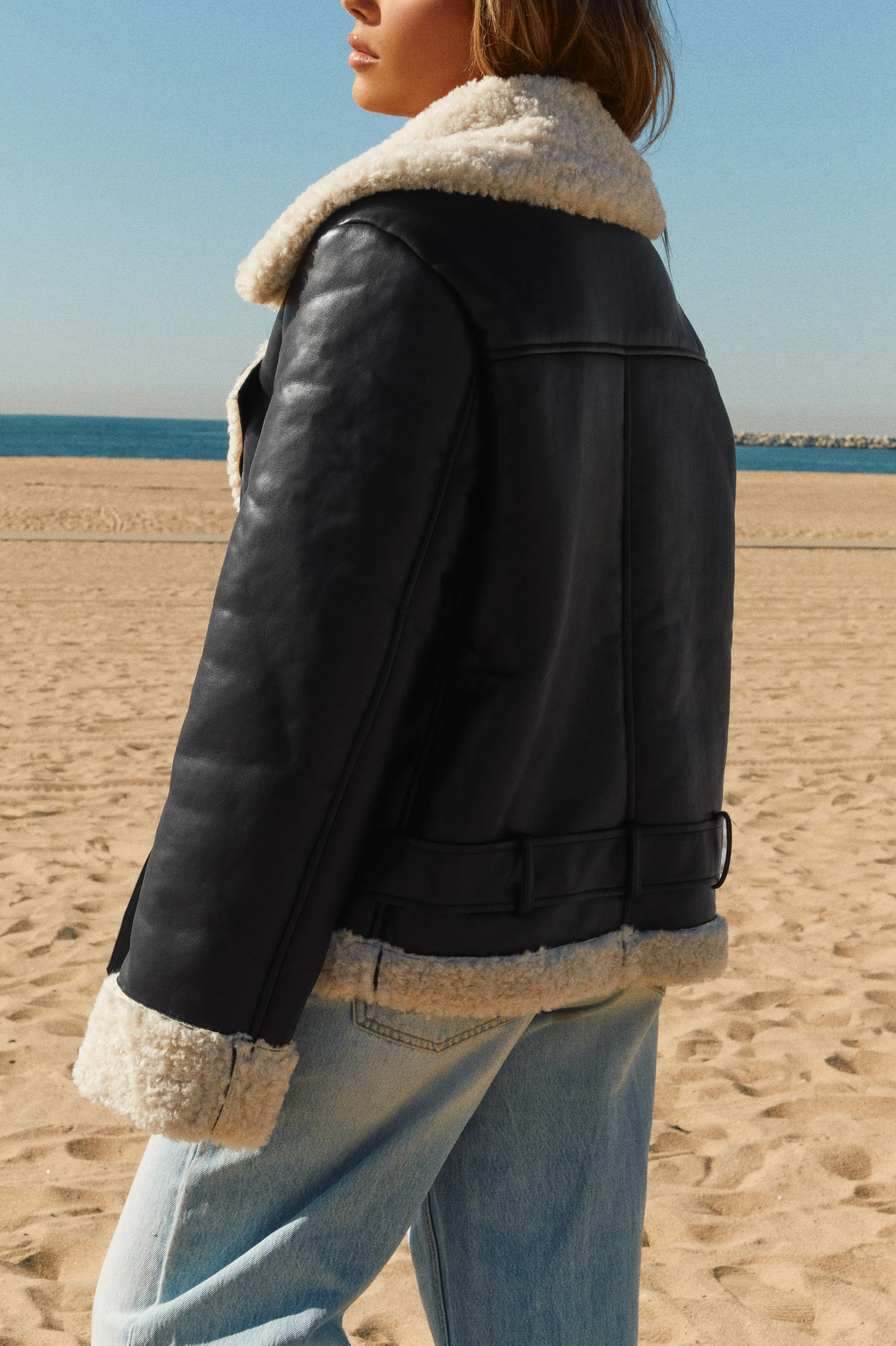 Maritza - Black sold by Miss Lola product image thumbnail 2