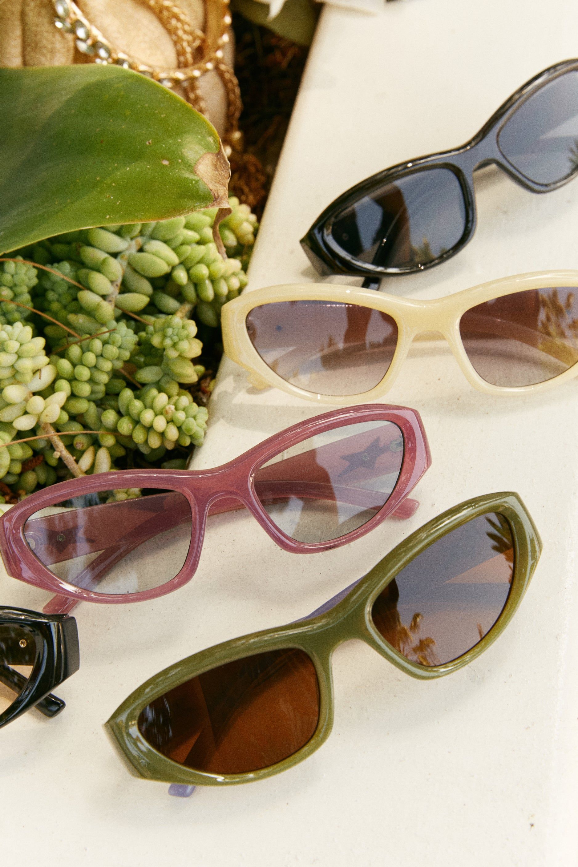 Kiazi Sunglasses - Black sold by Miss Lola product image thumbnail 2