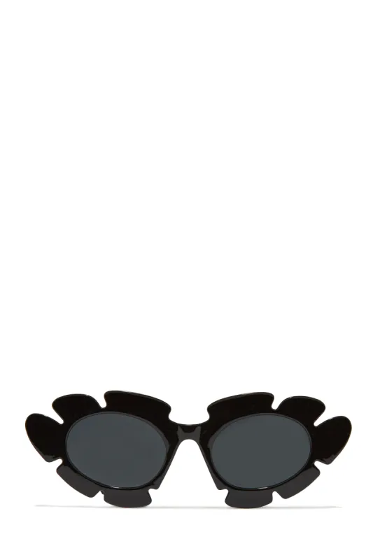 Weekend Flirt Unique Standout Frame Sunglasses - Black sold by Miss Lola