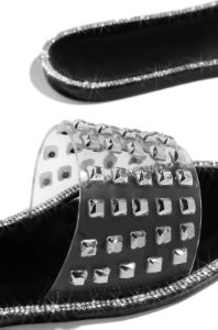Luxe Chillin - Black sold by Miss Lola