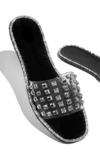 Luxe Chillin - Black sold by Miss Lola