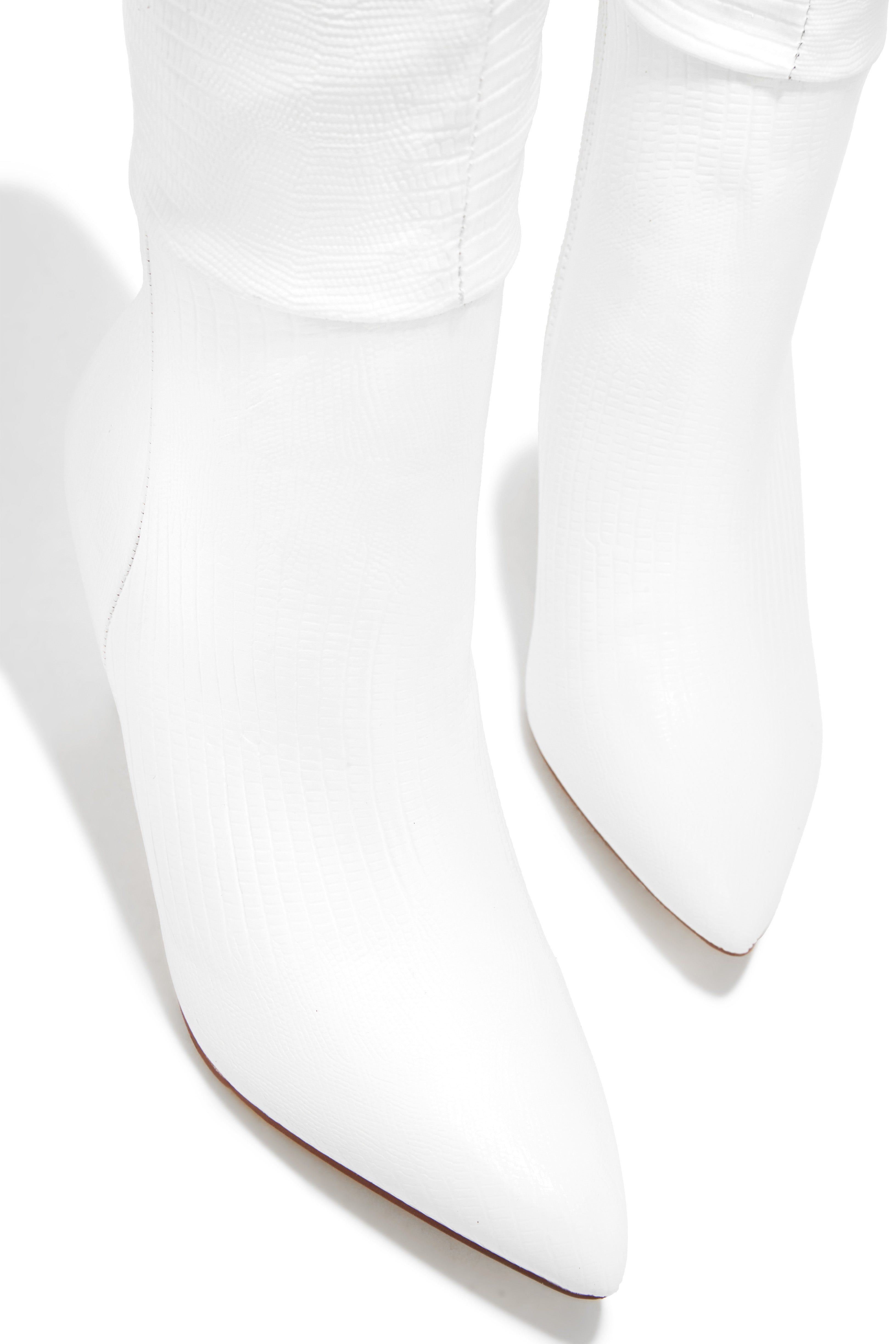 Sarai - White sold by Miss Lola product image thumbnail 5