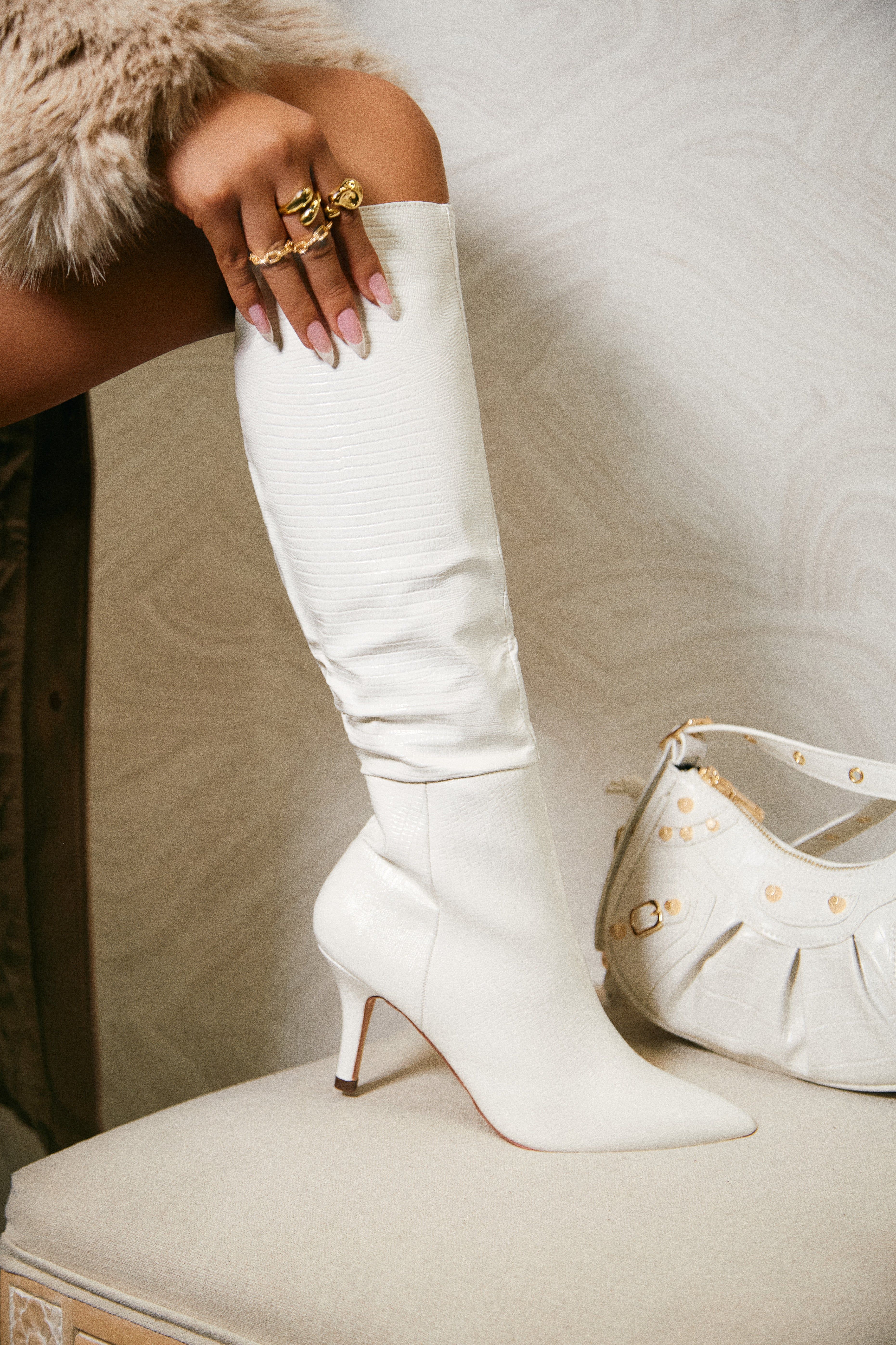 Sarai - White sold by Miss Lola