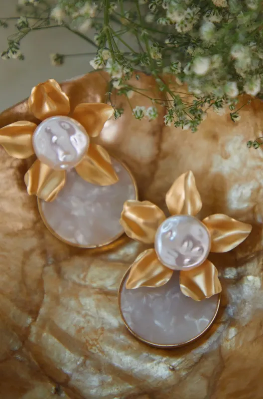 Andra - Gold sold by Miss Lola