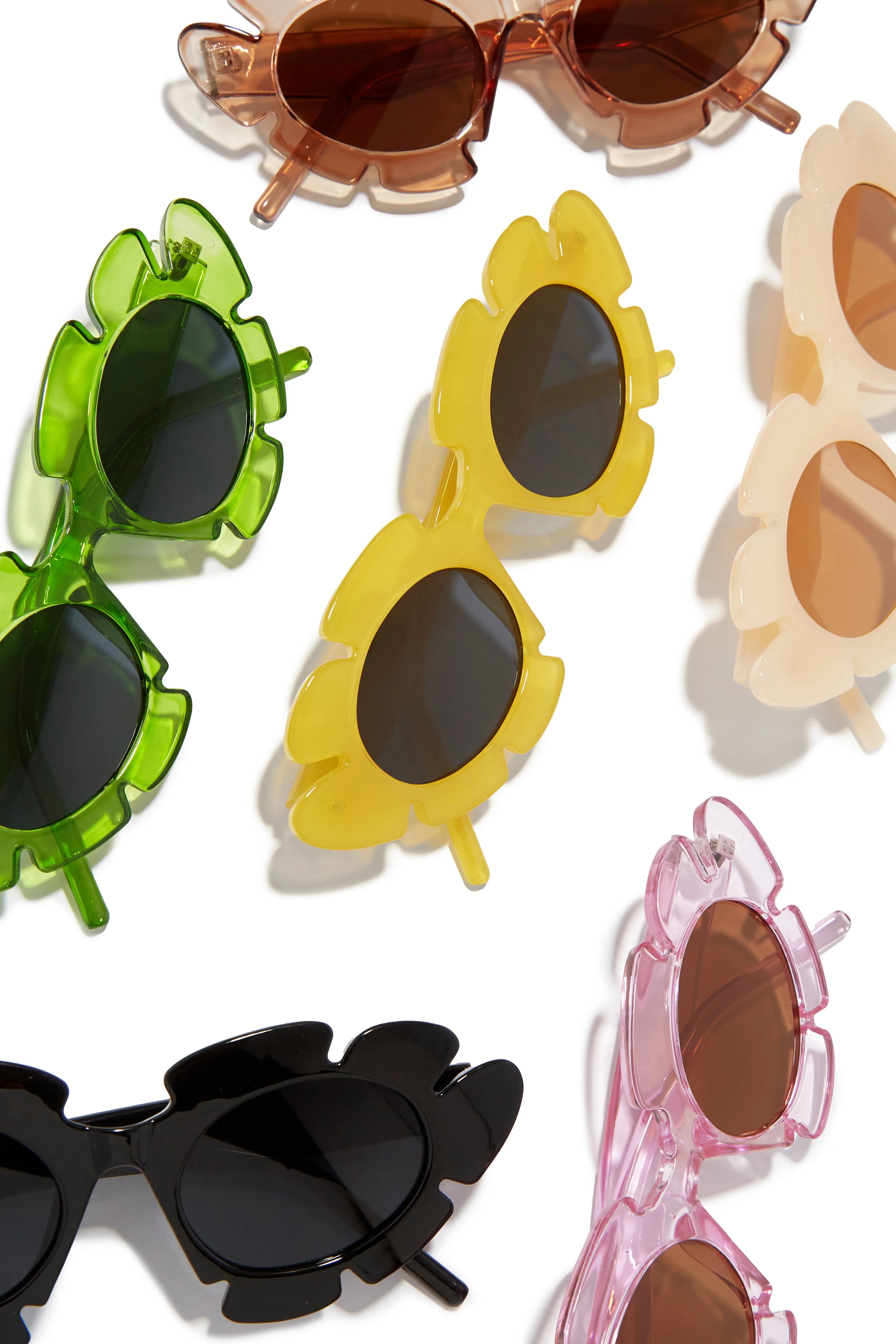 Weekend Flirt Unique Standout Frame Sunglasses - Nude sold by Miss Lola product image thumbnail 4