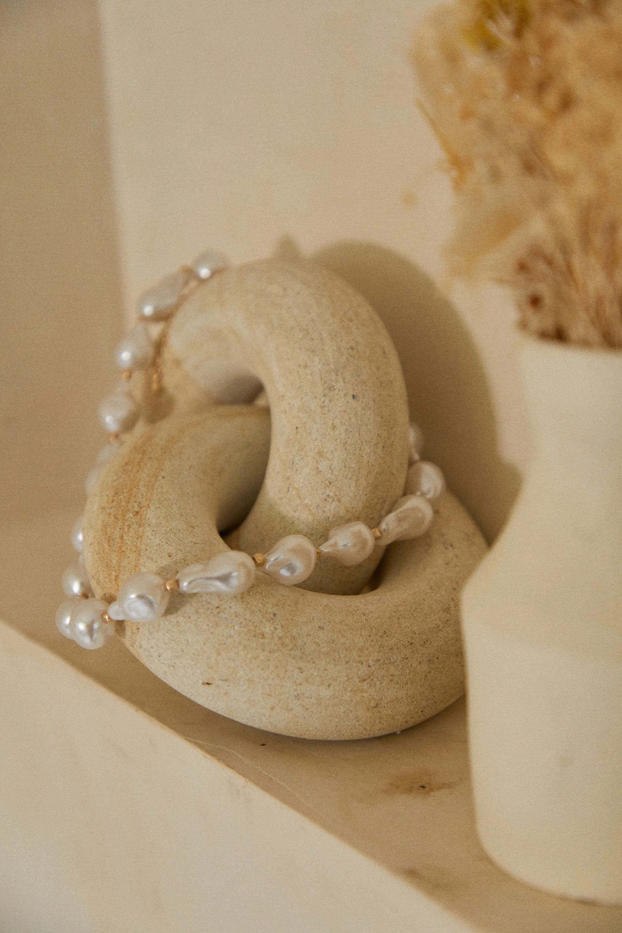 Alessya Chunky Pearl Beaded Necklace - White sold by Miss Lola product image thumbnail 4