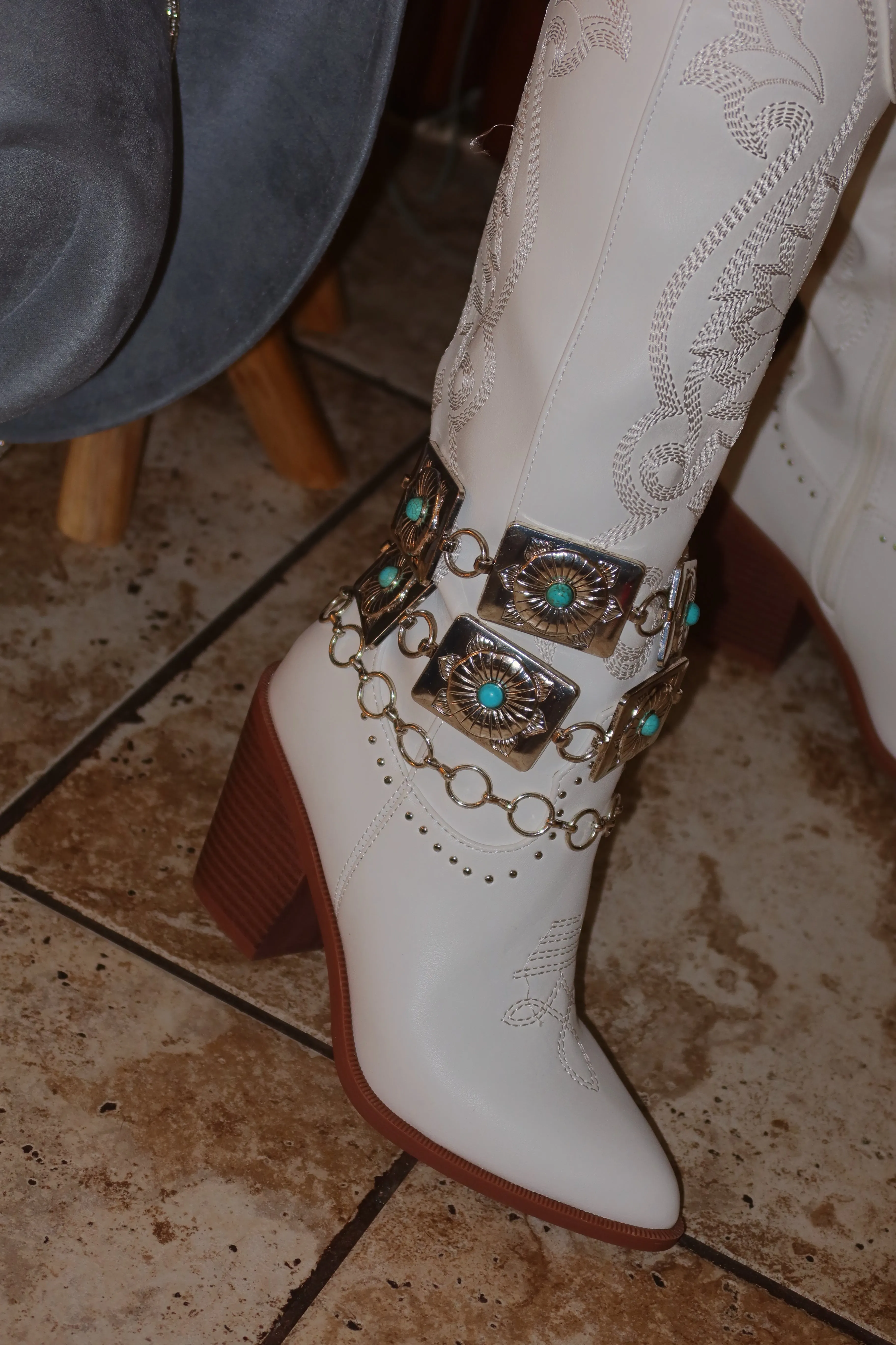 Yelayna Chain Belt - Silver sold by Miss Lola product image thumbnail 4