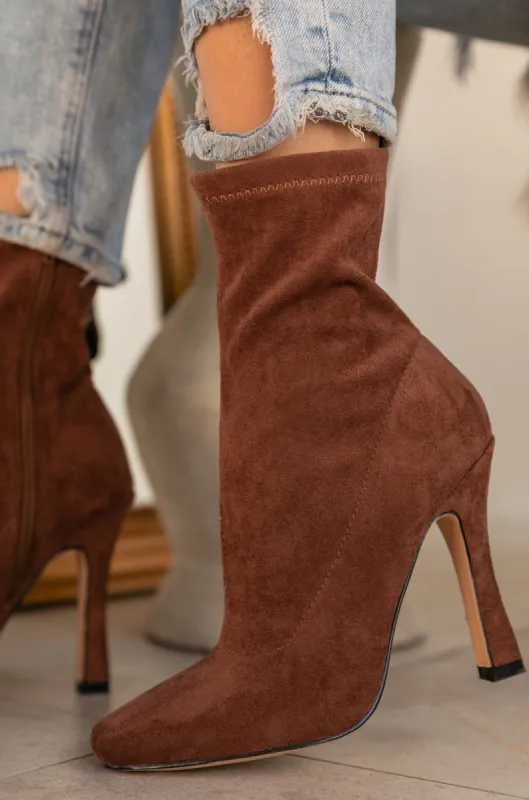 NYC Moves - Mocha sold by Miss Lola