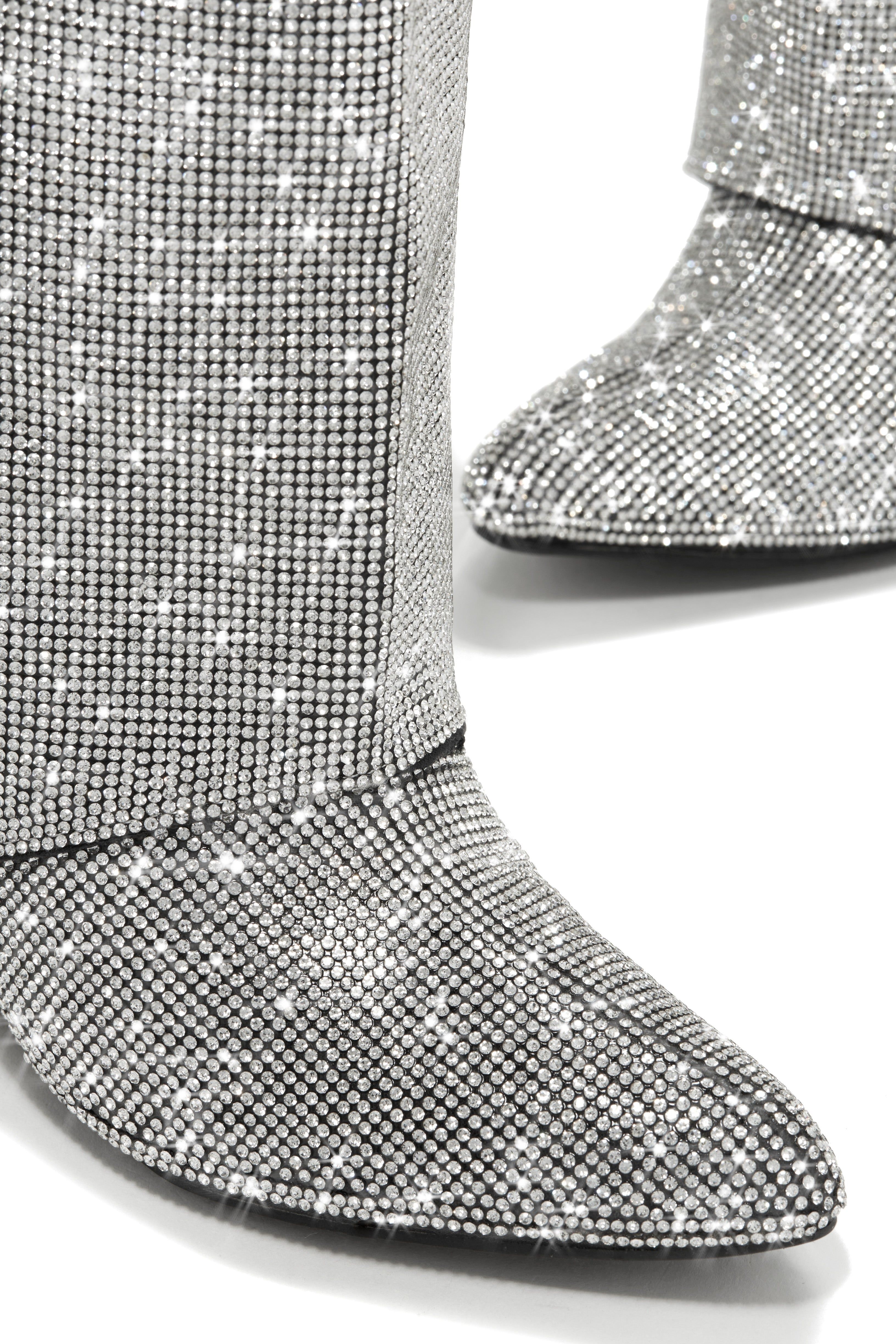 Maria - Black sold by Miss Lola product image thumbnail 5