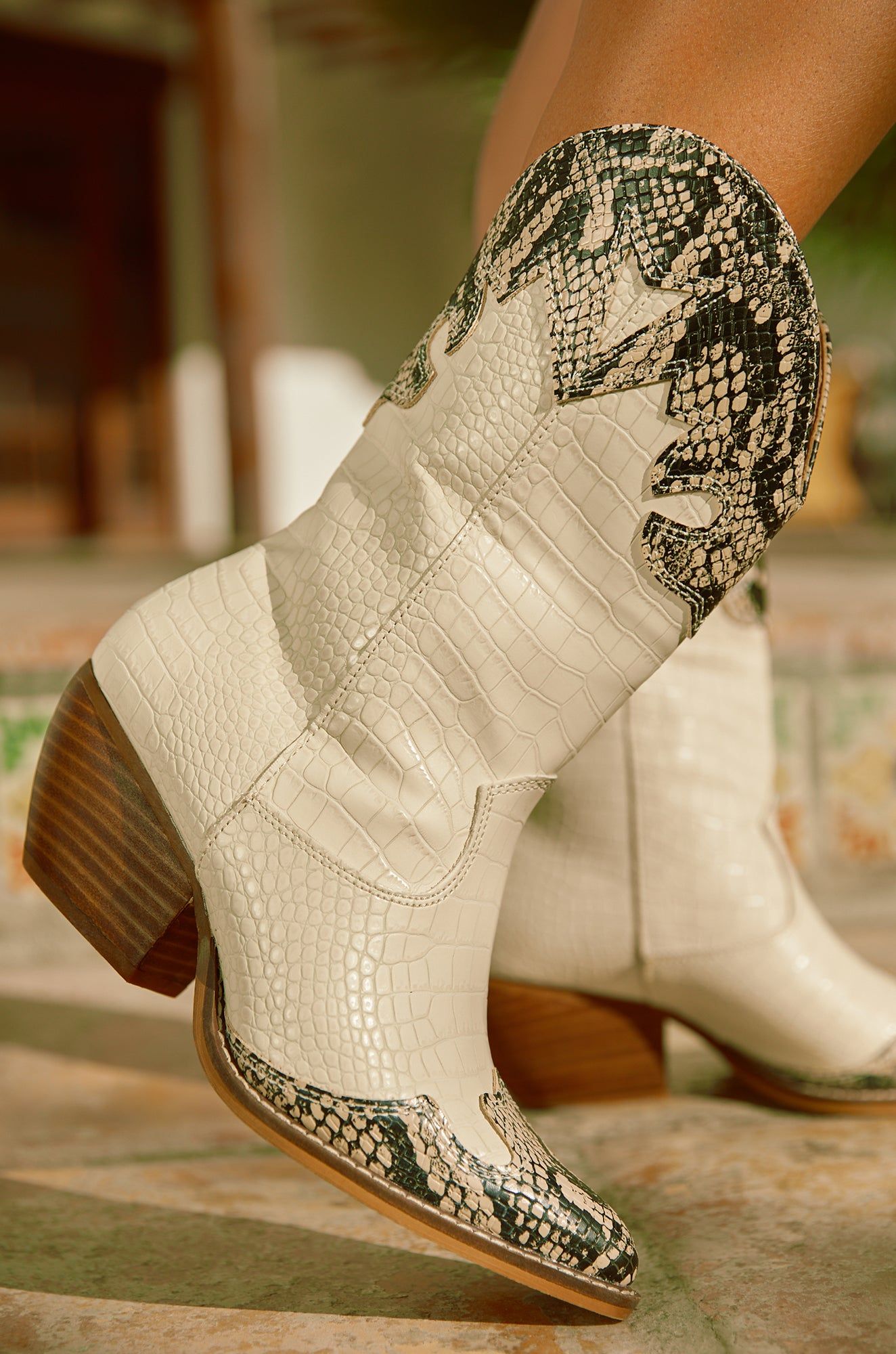 Anina - Bone sold by Miss Lola