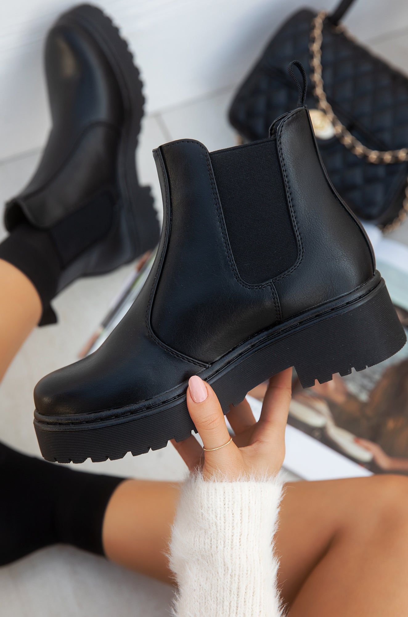 Victory - Black sold by Miss Lola