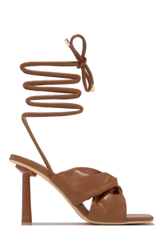 Gianna - Camel sold by Miss Lola