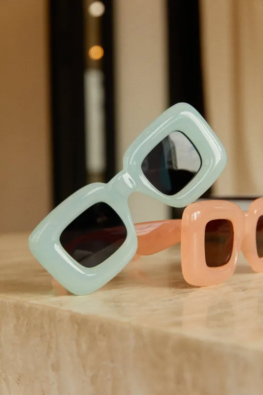 Fun Weekend - Mint sold by Miss Lola