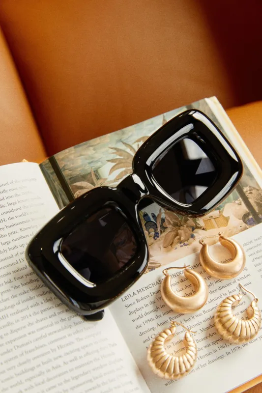 Fun Weekend - Black sold by Miss Lola