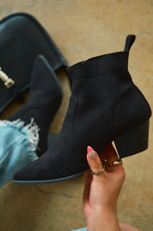 Kinsley - Black sold by Miss Lola