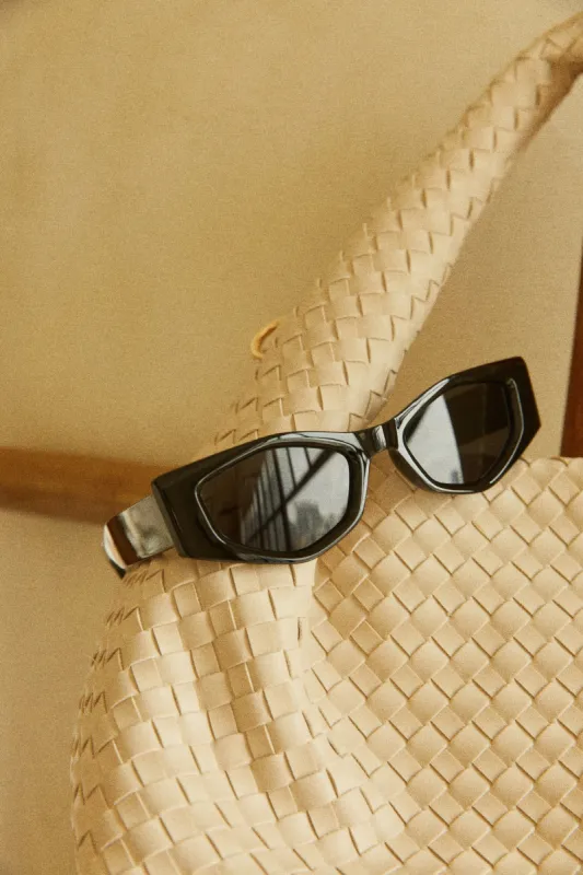 Hot Debut - Black sold by Miss Lola