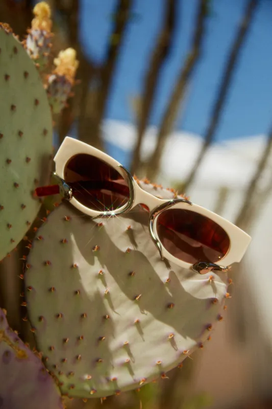 Summer Muse - White/Tortoise sold by Miss Lola