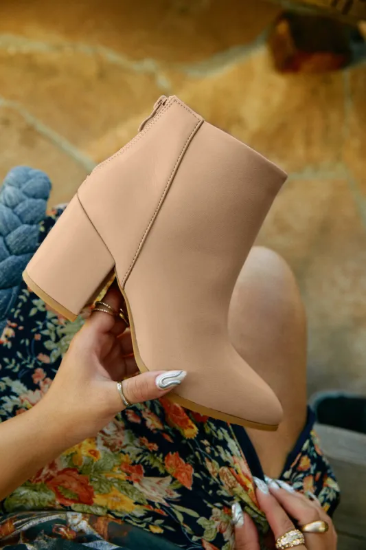 Hayley - Nude sold by Miss Lola