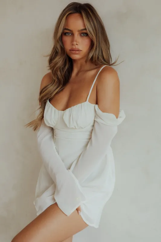 Mireya - White sold by Miss Lola