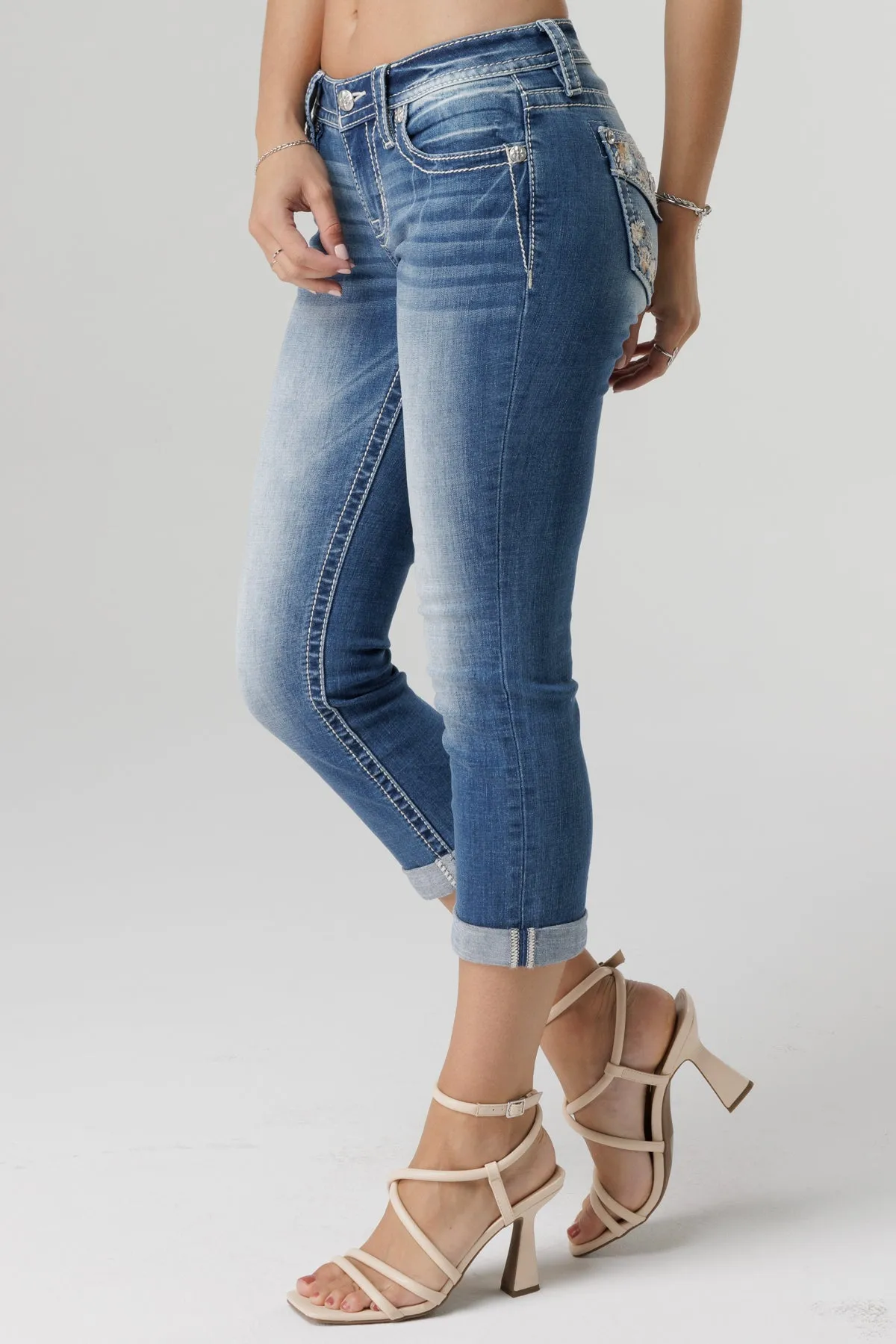 Featherington Floral Capri sold by Miss Me product image thumbnail 3