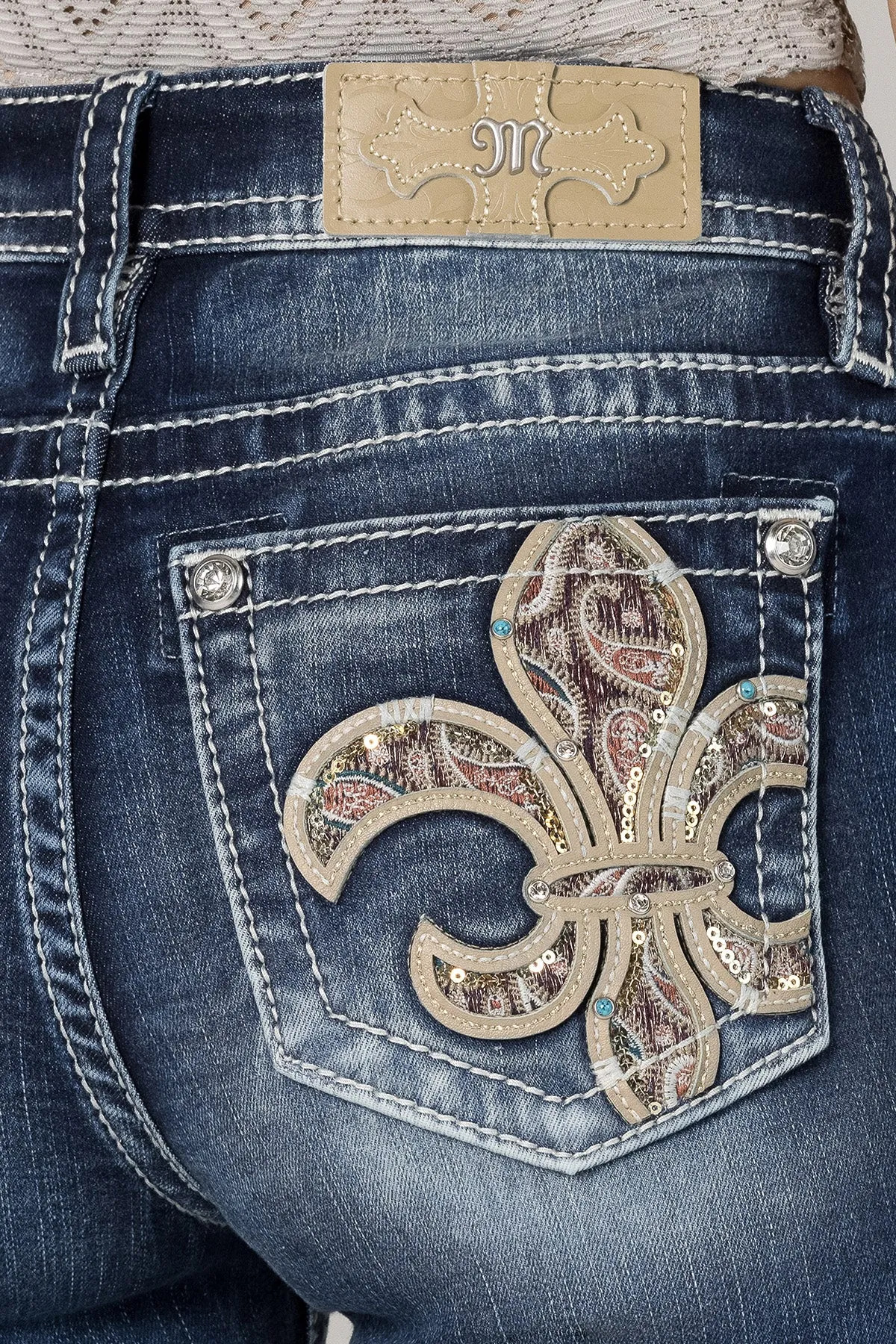 Fantastic Fleur De Lis Skinny Jeans sold by Miss Me product image thumbnail 4