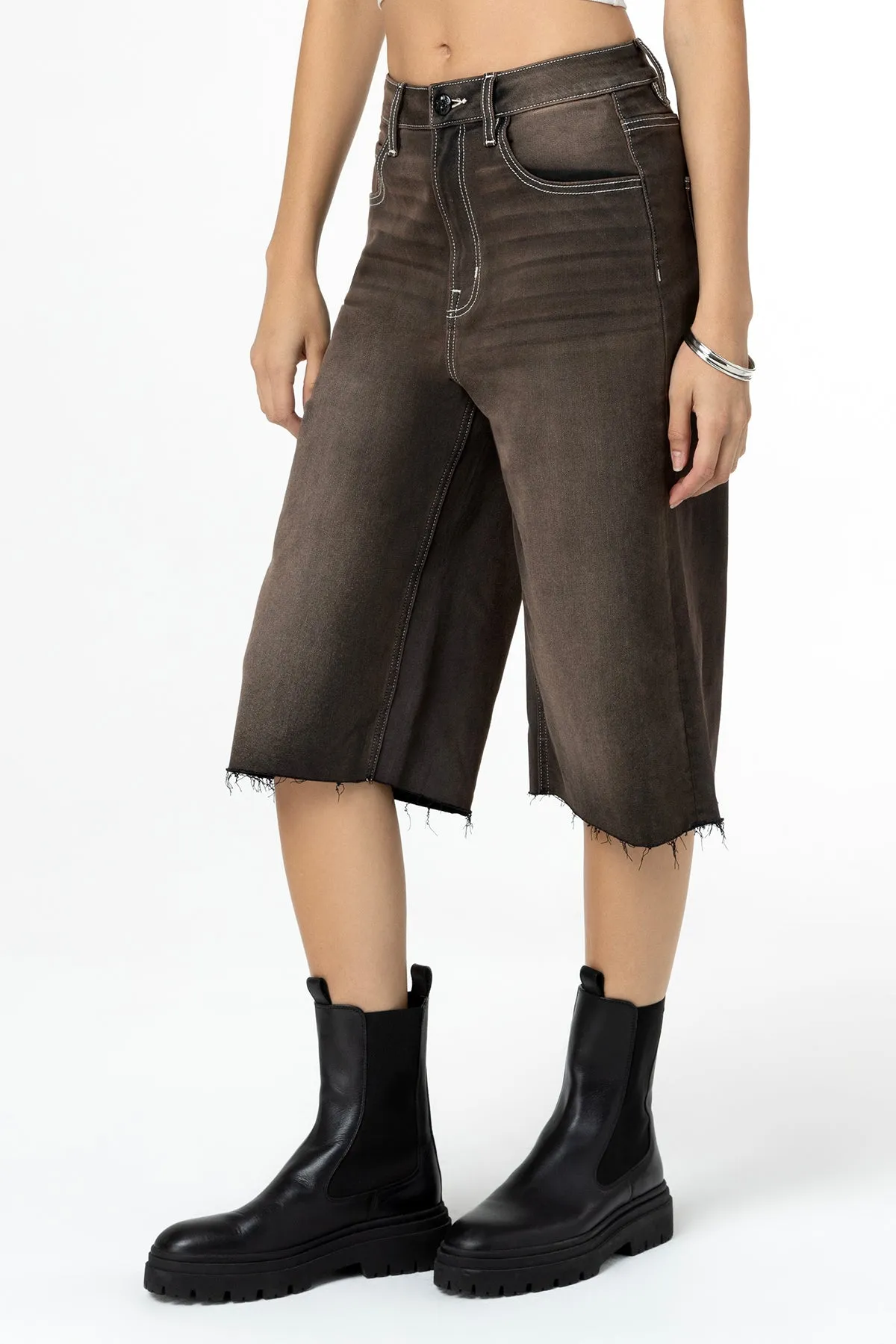 Fairfax Baggy Jorts sold by Miss Me product image thumbnail 3