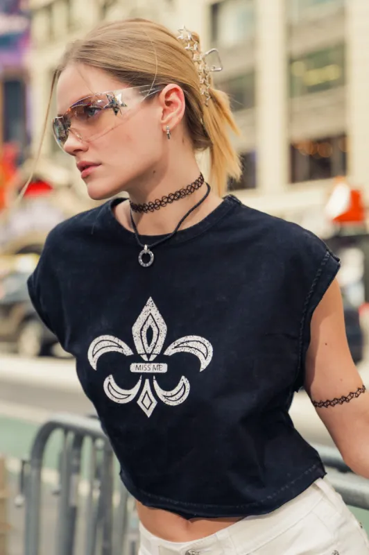 Fleur Muscle Graphic Tee sold by Miss Me