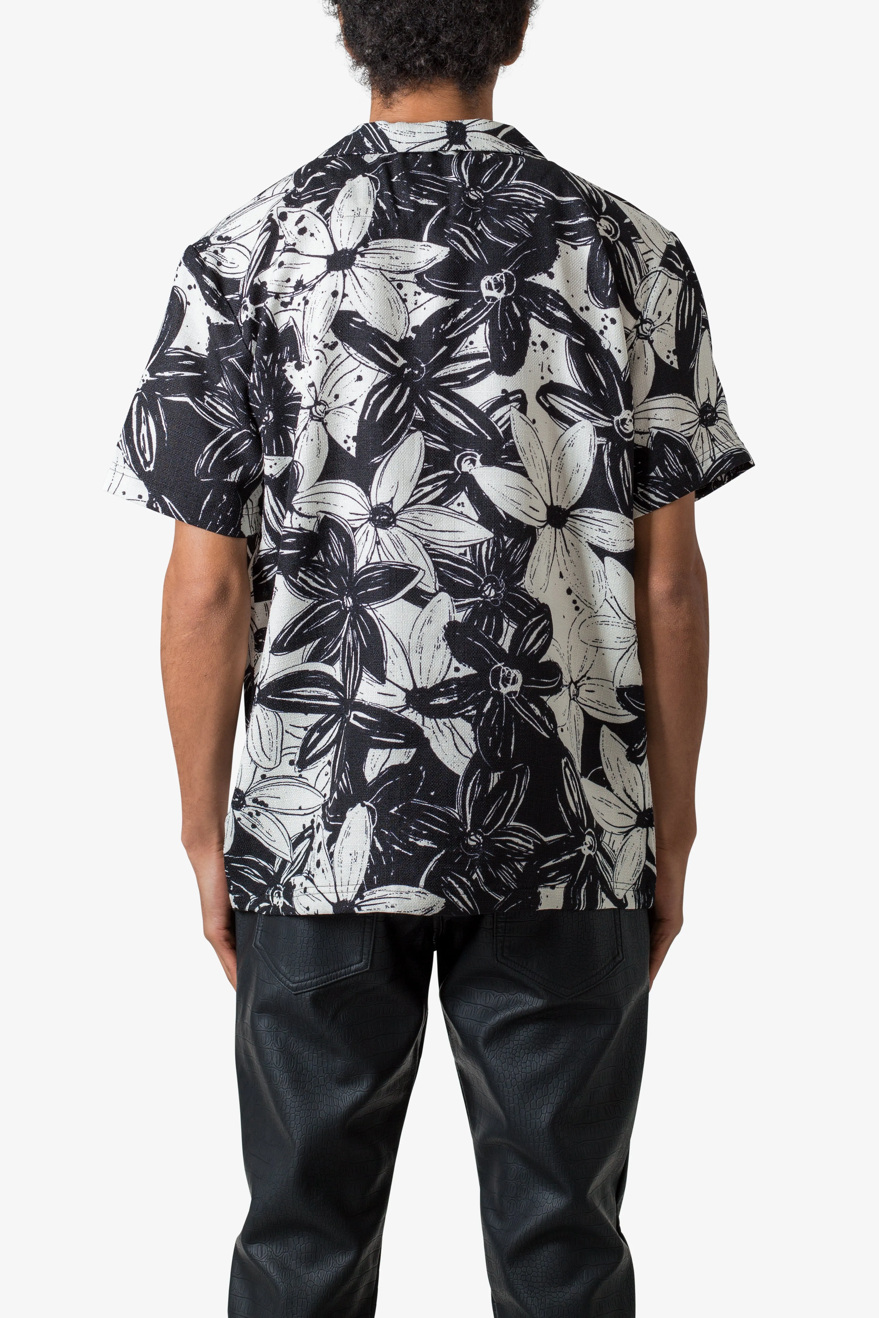 Linen Blend S/S Shirt - Black Floral sold by MNML product image thumbnail 5