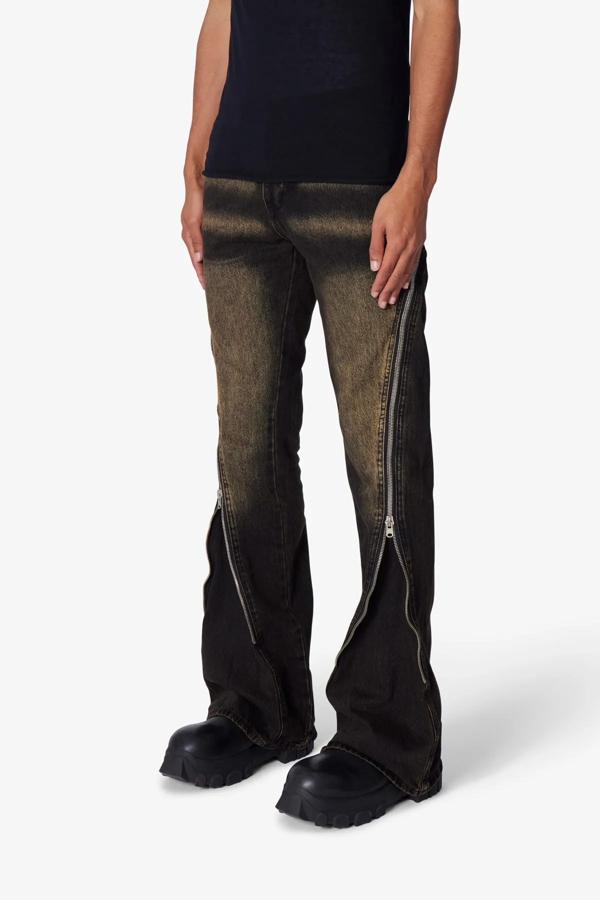 D519 Zipper Flare Denim - Washed Black sold by MNML product image thumbnail 3