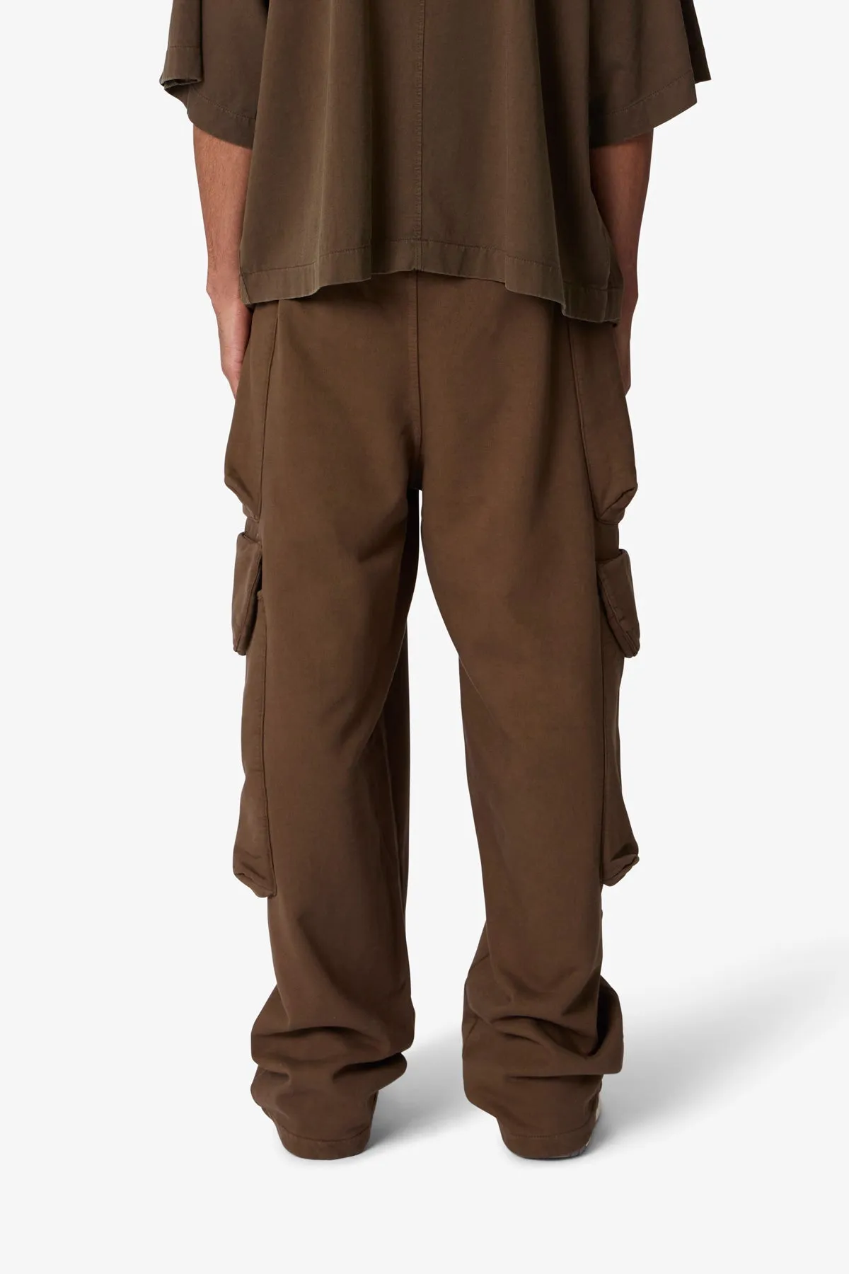 Side Cargo Pocket Sweatpants - Olive sold by MNML product image thumbnail 5