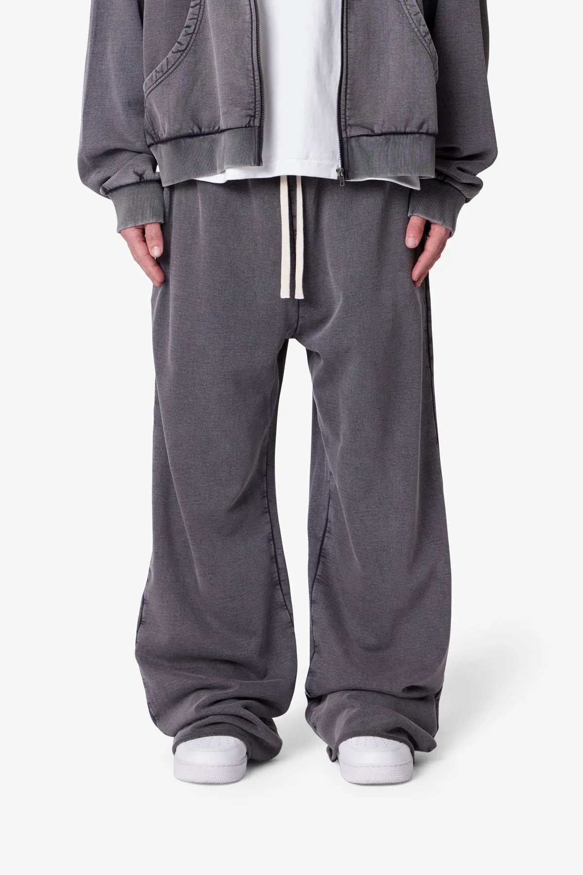 Ultra Baggy Fleece Sweatpants - Vintage Black sold by MNML product image thumbnail 2
