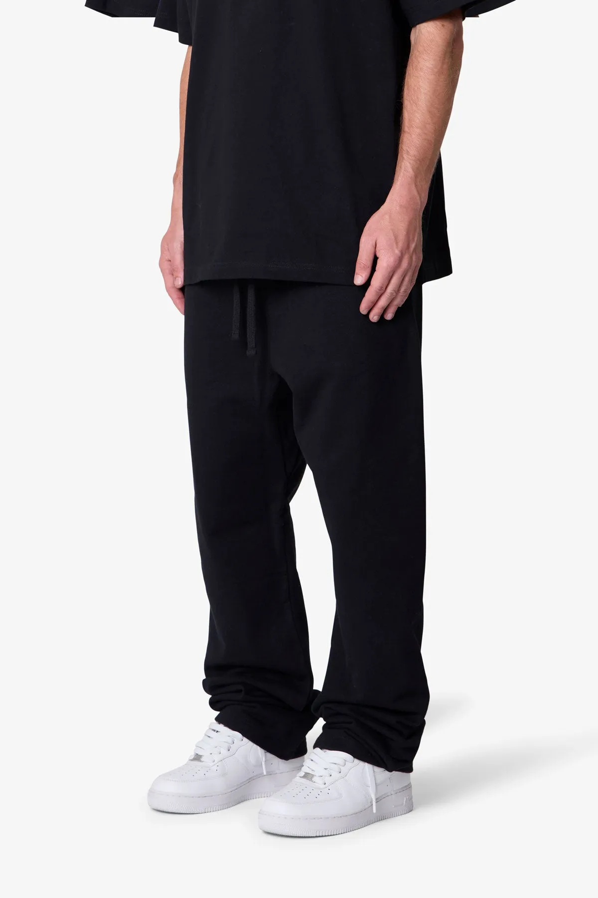 Heavy Basic Relaxed Sweatpants - Black sold by MNML product image thumbnail 3